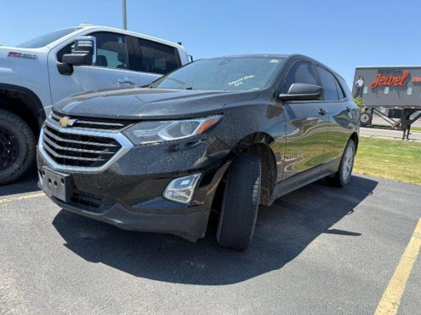 2020 Mosaic Black Metallic /Medium Ash Gray Chevrolet Equinox (2GNAX5EV5L6) with an 15L I-4 gasoline direct injection engine, Automatic transmission, located at 1175 N Woodruff Ave, Idaho Falls, ID, 83401, 43.506901, -111.999657 - At Timberline Auto, finding a great deal on your next vehicle is always easy! Our experienced sales staff's goal is to help find you the right vehicle at the right price! Our knowledgeable finance department has options for almost any credit score. We offer extended service contract options to prote - Photo#1