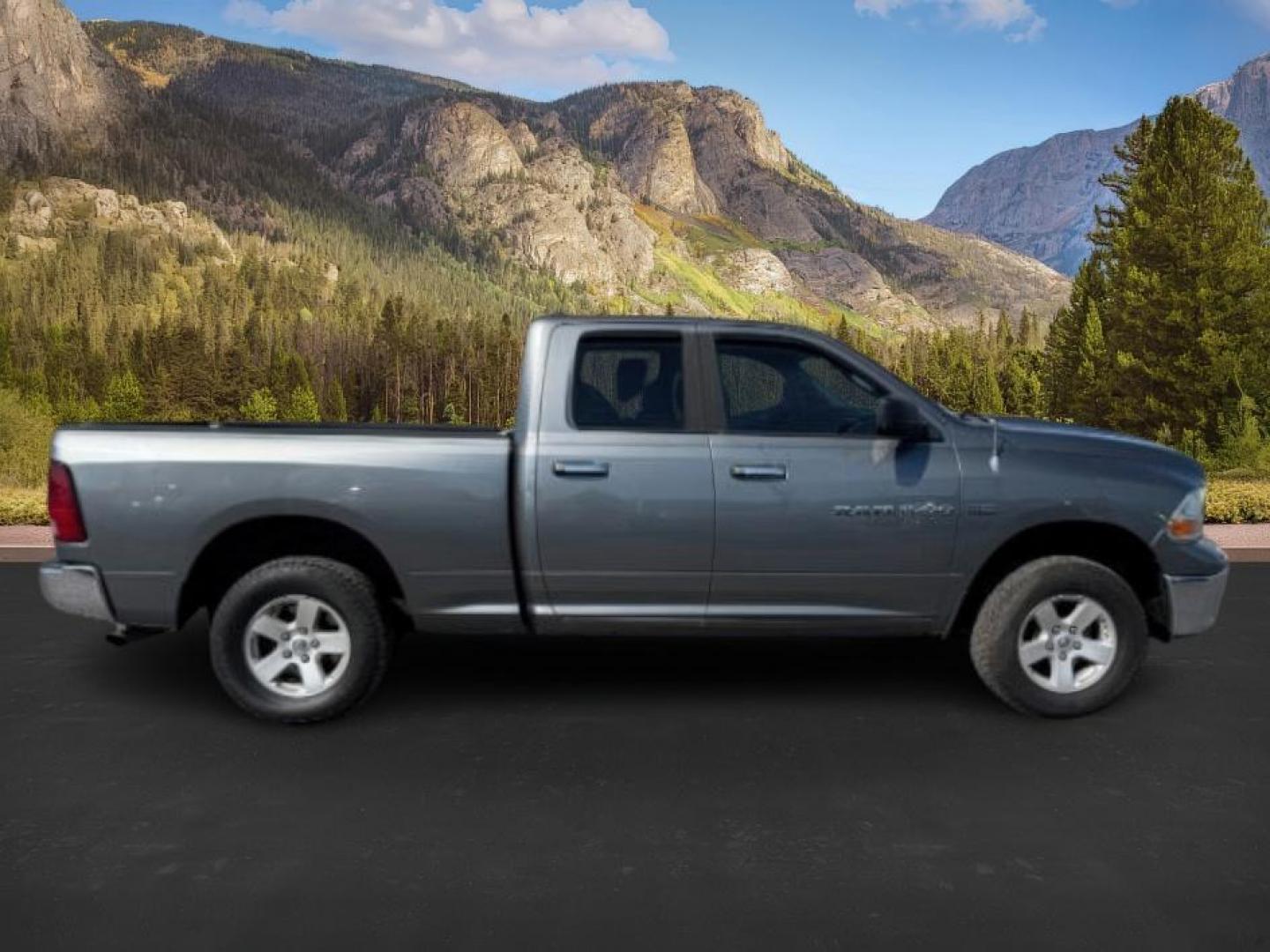 2012 GRAY /CLOTH Ram 1500 (1C6RD7GTXCS) with an 57 V8 engine, Automatic transmission, located at 1175 N Woodruff Ave, Idaho Falls, ID, 83401, 43.506901, -111.999657 - At Timberline Auto, finding a great deal on your next vehicle is always easy! Our experienced sales staff's goal is to help find you the right vehicle at the right price! Our knowledgeable finance department has options for almost any credit score. We offer extended service contract options to prote - Photo#5