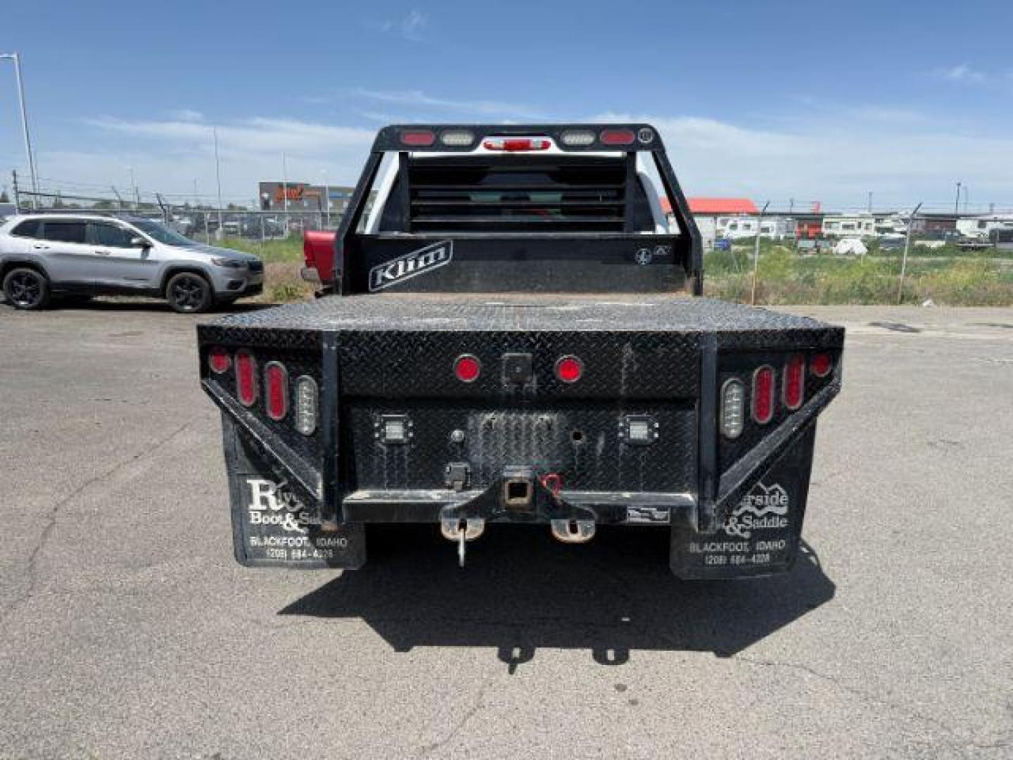 2014 Summit White /Ebony Chevrolet Silverado 2500HD (1GC1KXC84EF) with an Duramax 66L V-8 diesel direct injection engine, Automatic transmission, located at 1175 N Woodruff Ave, Idaho Falls, ID, 83401, 43.506901, -111.999657 - At Timberline Auto, finding a great deal on your next vehicle is always easy! Our experienced sales staff's goal is to help find you the right vehicle at the right price! Our knowledgeable finance department has options for almost any credit score. We offer extended service contract options to prote - Photo#3