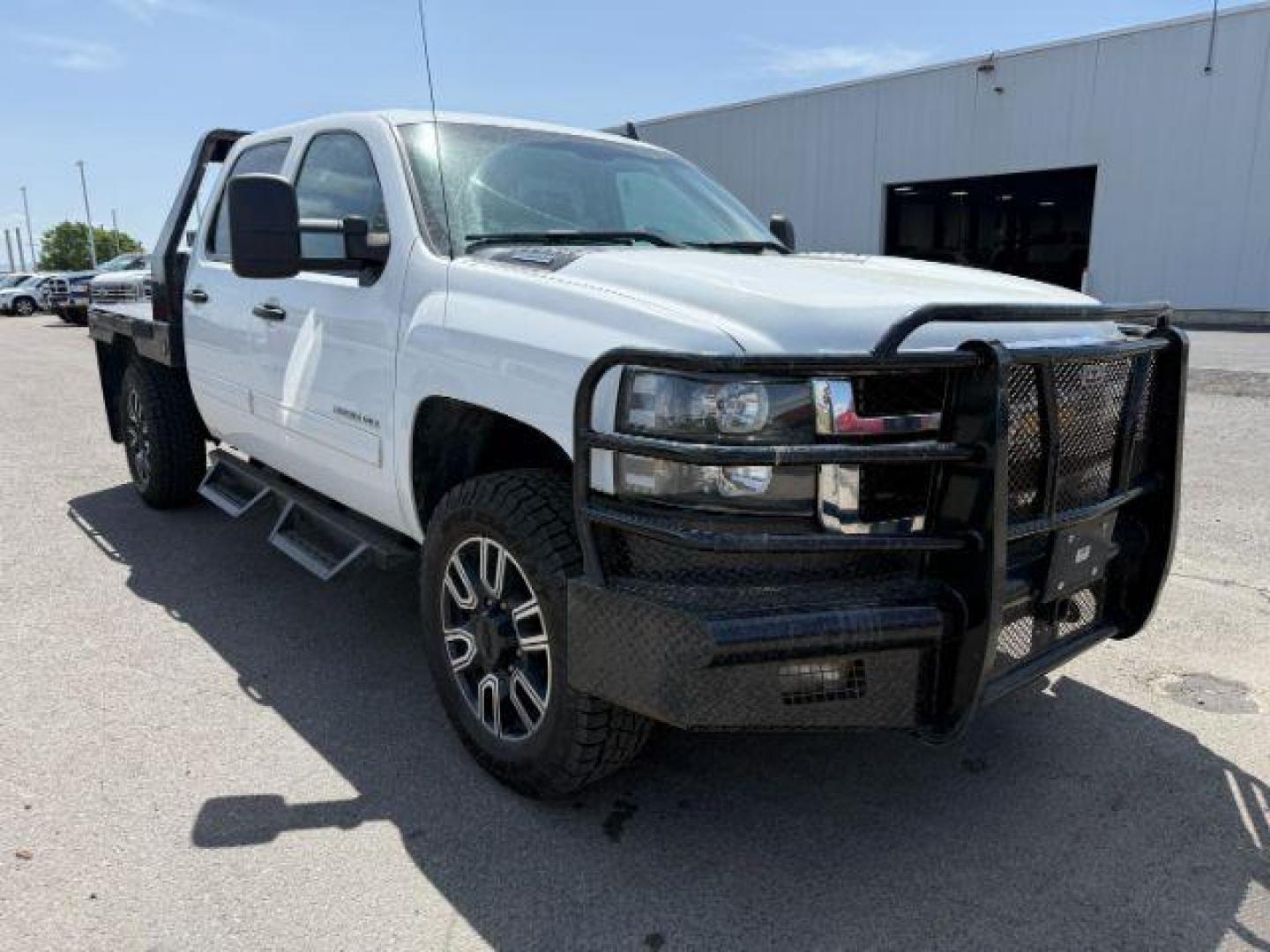 2014 Summit White /Ebony Chevrolet Silverado 2500HD (1GC1KXC84EF) with an Duramax 66L V-8 diesel direct injection engine, Automatic transmission, located at 1175 N Woodruff Ave, Idaho Falls, ID, 83401, 43.506901, -111.999657 - At Timberline Auto, finding a great deal on your next vehicle is always easy! Our experienced sales staff's goal is to help find you the right vehicle at the right price! Our knowledgeable finance department has options for almost any credit score. We offer extended service contract options to prote - Photo#6
