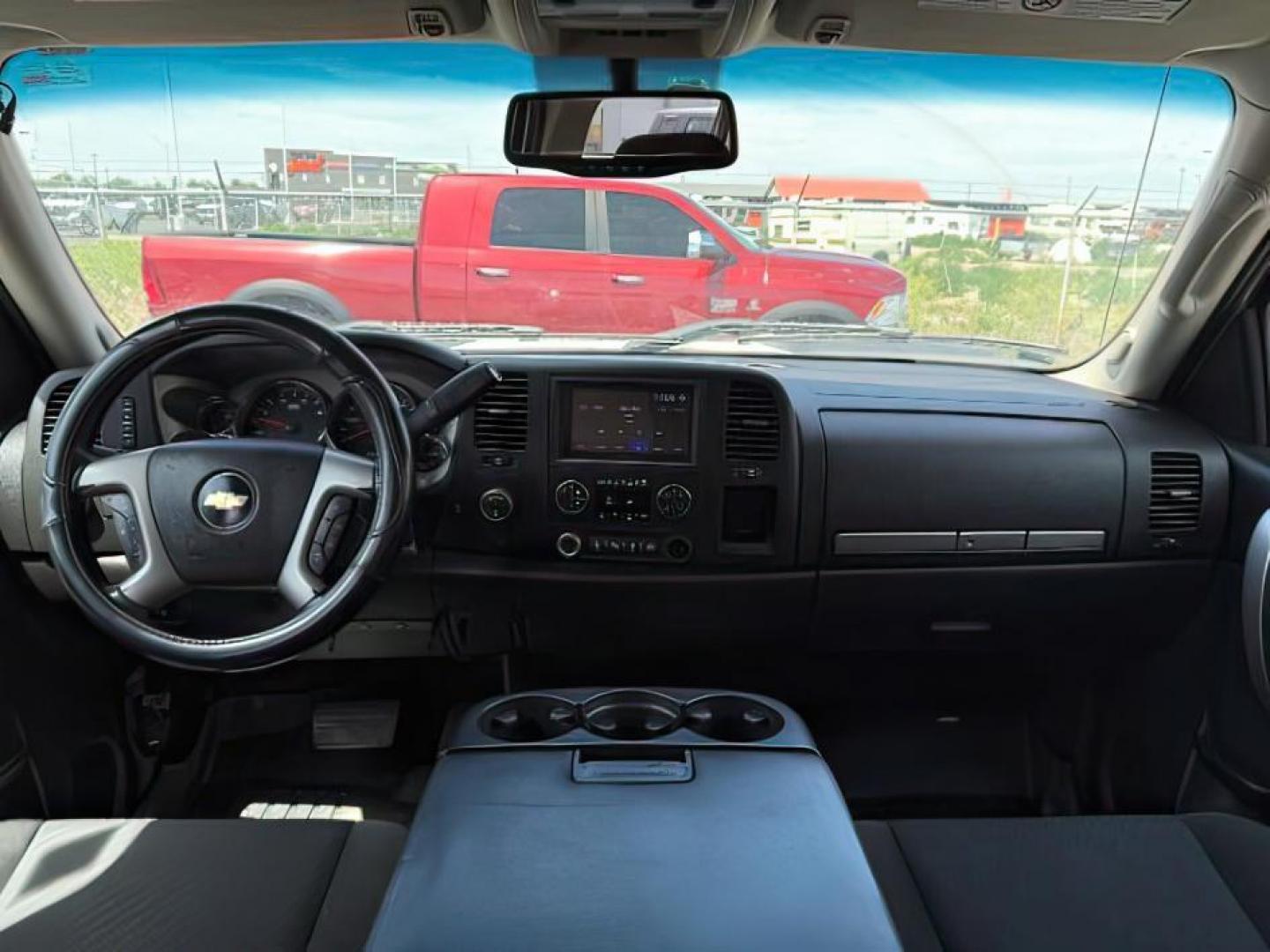 2014 Summit White /Ebony Chevrolet Silverado 2500HD LT (1GC1KXC84EF) with an Duramax 6.6L V-8 diesel direct injection engine, AUTOMATIC transmission, located at 1235 N Woodruff Ave., Idaho Falls, 83401, (208) 523-1053, 43.507172, -112.000488 - Photo#16