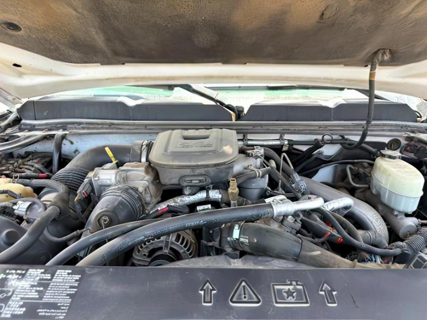 2014 Summit White /Ebony Chevrolet Silverado 2500HD LT (1GC1KXC84EF) with an Duramax 6.6L V-8 diesel direct injection engine, AUTOMATIC transmission, located at 1235 N Woodruff Ave., Idaho Falls, 83401, (208) 523-1053, 43.507172, -112.000488 - Photo#18