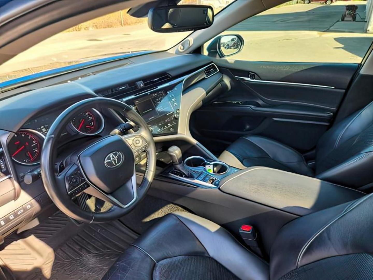 2018 Blue Streak Metallic /Black Toyota Camry (4T1BZ1HK0JU) with an 35L V-6 portdirect injection engine, Automatic transmission, located at 1175 N Woodruff Ave, Idaho Falls, ID, 83401, 43.506901, -111.999657 - At Timberline Auto, finding a great deal on your next vehicle is always easy! Our experienced sales staff's goal is to help find you the right vehicle at the right price! Our knowledgeable finance department has options for almost any credit score. We offer extended service contract options to prote - Photo#13