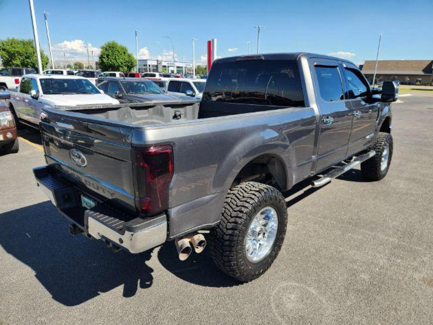 2019 GRAY /Medium Earth Gray Ford F-250 (1FT7W2BT0KE) with an Powerstroke 67L V-8 diesel direct injection engine, Automatic transmission, located at 1175 N Woodruff Ave, Idaho Falls, ID, 83401, 43.506901, -111.999657 - At Timberline Auto, finding a great deal on your next vehicle is always easy! Our experienced sales staff's goal is to help find you the right vehicle at the right price! Our knowledgeable finance department has options for almost any credit score. We offer extended service contract options to prote - Photo#27