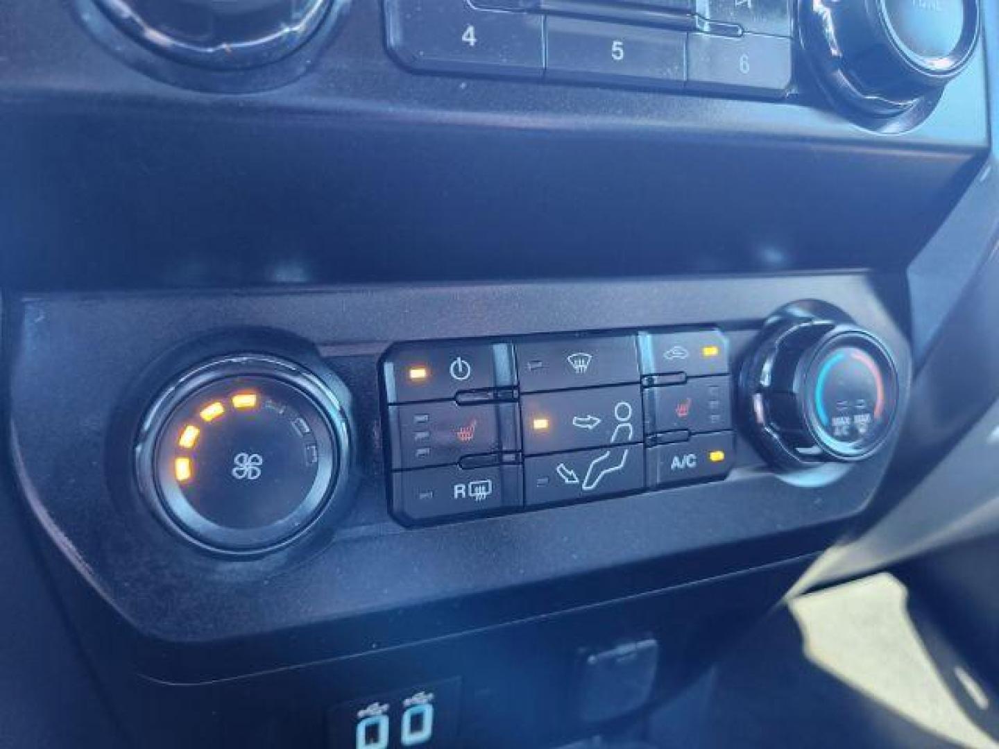 2019 GRAY /Medium Earth Gray Ford F-250 (1FT7W2BT0KE) with an Powerstroke 67L V-8 diesel direct injection engine, Automatic transmission, located at 1175 N Woodruff Ave, Idaho Falls, ID, 83401, 43.506901, -111.999657 - At Timberline Auto, finding a great deal on your next vehicle is always easy! Our experienced sales staff's goal is to help find you the right vehicle at the right price! Our knowledgeable finance department has options for almost any credit score. We offer extended service contract options to prote - Photo#41