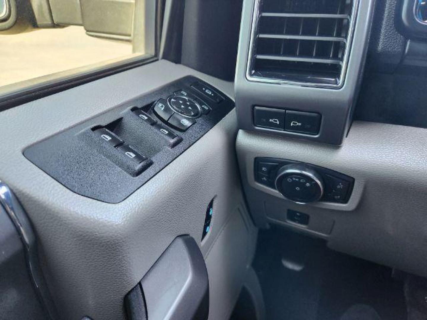 2019 GRAY /Medium Earth Gray Ford F-250 (1FT7W2BT0KE) with an Powerstroke 67L V-8 diesel direct injection engine, Automatic transmission, located at 1175 N Woodruff Ave, Idaho Falls, ID, 83401, 43.506901, -111.999657 - At Timberline Auto, finding a great deal on your next vehicle is always easy! Our experienced sales staff's goal is to help find you the right vehicle at the right price! Our knowledgeable finance department has options for almost any credit score. We offer extended service contract options to prote - Photo#44