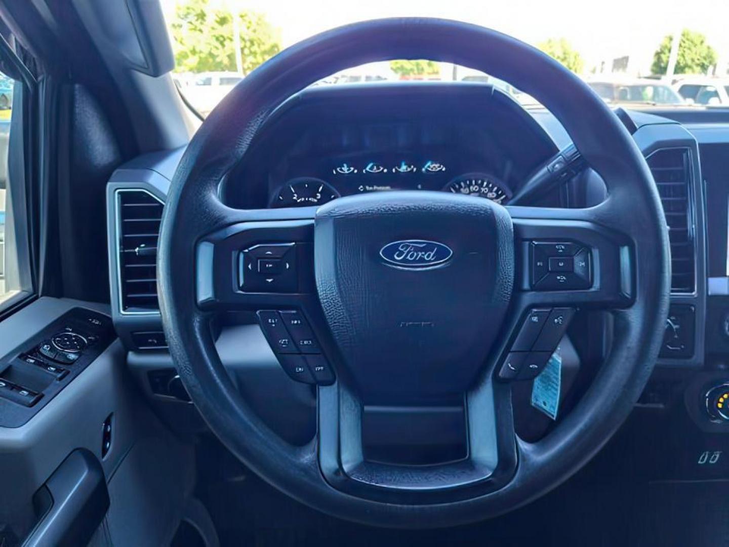 2019 GRAY /Medium Earth Gray Ford F-250 (1FT7W2BT0KE) with an Powerstroke 67L V-8 diesel direct injection engine, Automatic transmission, located at 1175 N Woodruff Ave, Idaho Falls, ID, 83401, 43.506901, -111.999657 - At Timberline Auto, finding a great deal on your next vehicle is always easy! Our experienced sales staff's goal is to help find you the right vehicle at the right price! Our knowledgeable finance department has options for almost any credit score. We offer extended service contract options to prote - Photo#17