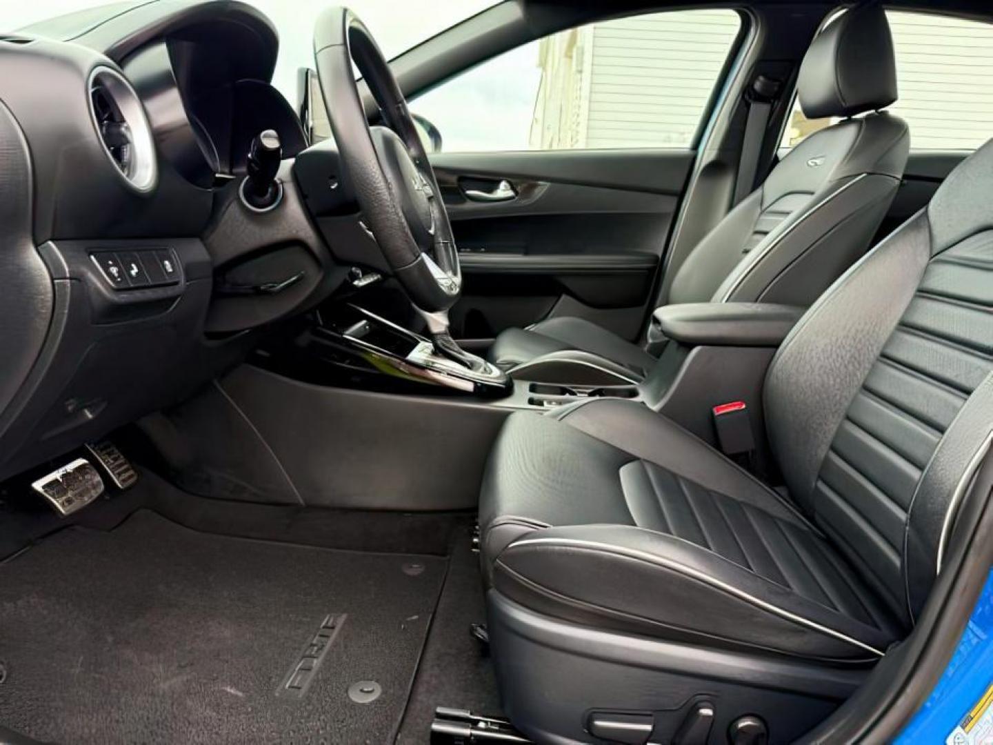 2024 BLUE /Black KIA Forte (3KPF54ADXRE) with an 2L I-4 DOHC engine, Automatic transmission, located at 1175 N Woodruff Ave, Idaho Falls, ID, 83401, 43.506901, -111.999657 - Photo#11