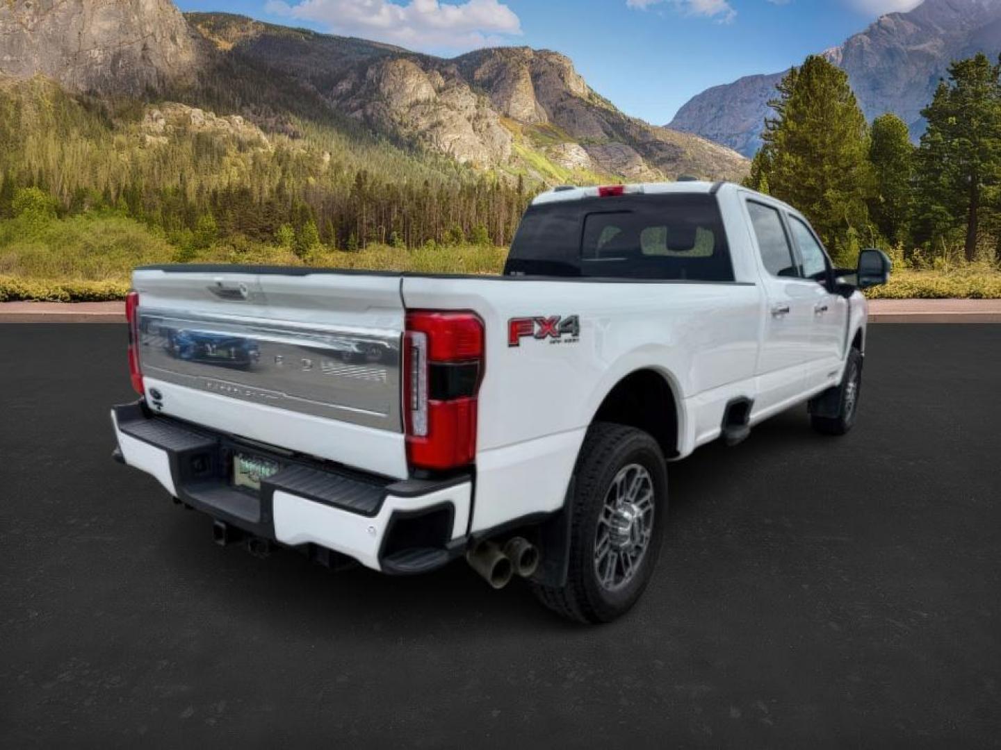 2024 Star White Metallic Tri-Coat /Admiral Blue/Light Slate Ford F-350 (1FT8W3BM9RE) with an Powerstroke 67L V-8 diesel direct injection engine, Automatic transmission, located at 1175 N Woodruff Ave, Idaho Falls, ID, 83401, 43.506901, -111.999657 - Photo#6