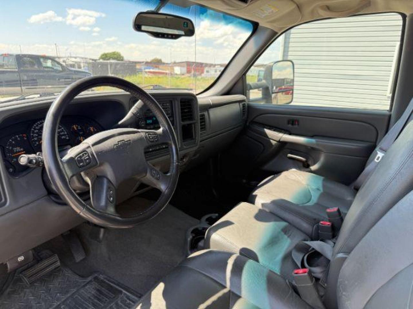 2006 PEWTER /Dark Charcoal Chevrolet Silverado 2500HD LT (1GCHK23D06F) with an Duramax 6.6L V-8 diesel direct injection engine, AUTOMATIC transmission, located at 1235 N Woodruff Ave., Idaho Falls, 83401, (208) 523-1053, 43.507172, -112.000488 - At Timberline Auto, finding a great deal on your next vehicle is always easy! Our experienced sales staff's goal is to help find you the right vehicle at the right price! Our knowledgeable finance department has options for almost any credit score. We offer extended service contract options to prote - Photo#28