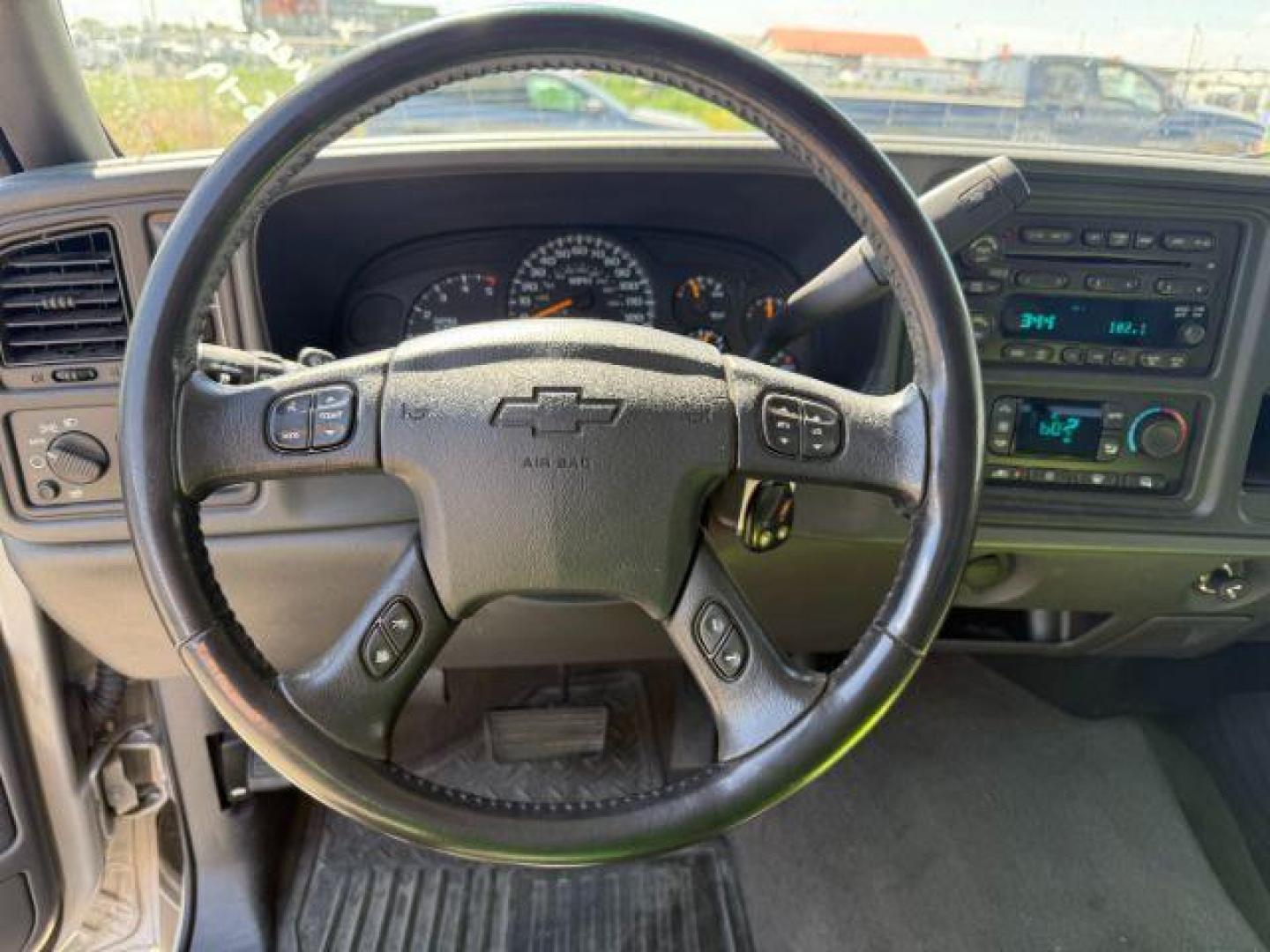 2006 PEWTER /Dark Charcoal Chevrolet Silverado 2500HD LT (1GCHK23D06F) with an Duramax 6.6L V-8 diesel direct injection engine, AUTOMATIC transmission, located at 1235 N Woodruff Ave., Idaho Falls, 83401, (208) 523-1053, 43.507172, -112.000488 - At Timberline Auto, finding a great deal on your next vehicle is always easy! Our experienced sales staff's goal is to help find you the right vehicle at the right price! Our knowledgeable finance department has options for almost any credit score. We offer extended service contract options to prote - Photo#29