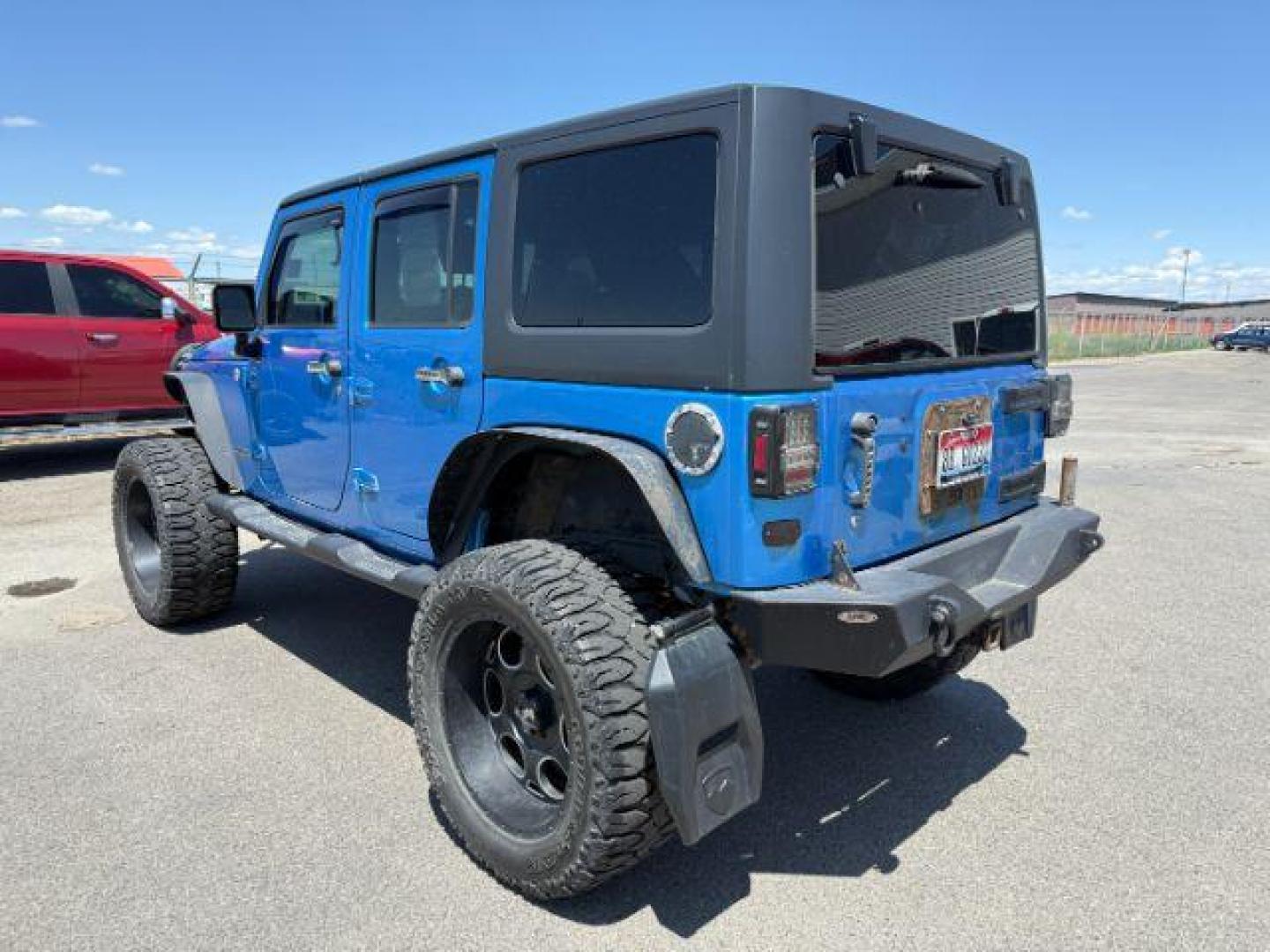 2010 BLUE /Dark Slate Gray/Med Slate Gray Jeep Wrangler Unlimited (1J4BA3H18AL) with an 38L V-6 regular unleaded engine, Automatic transmission, located at 1175 N Woodruff Ave, Idaho Falls, ID, 83401, 43.506901, -111.999657 - At Timberline Auto, finding a great deal on your next vehicle is always easy! Our experienced sales staff's goal is to help find you the right vehicle at the right price! Our knowledgeable finance department has options for almost any credit score. We offer extended service contract options to prote - Photo#19