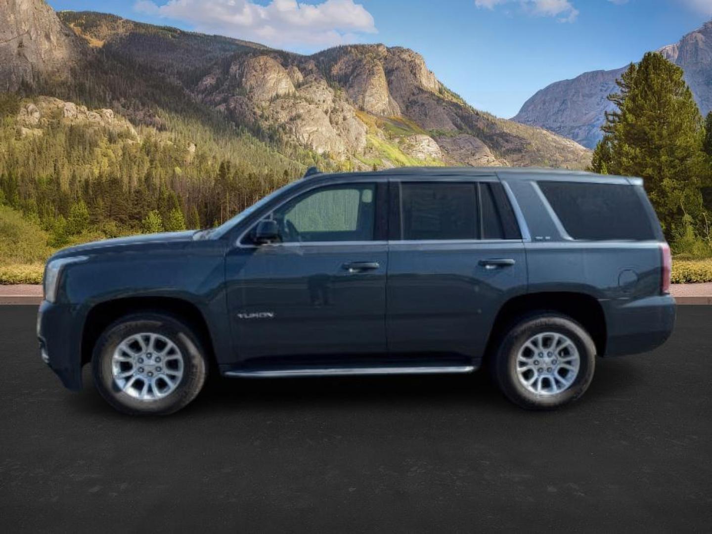 2020 GRAY /Jet Black GMC Yukon 4WD SLE (1GKS2AKC2LR) with an EcoTec3 5.3L V-8 gasoline direct injection engine, AUTOMATIC transmission, located at 1235 N Woodruff Ave., Idaho Falls, 83401, (208) 523-1053, 43.507172, -112.000488 - At Timberline Auto, finding a great deal on your next vehicle is always easy! Our experienced sales staff's goal is to help find you the right vehicle at the right price! Our knowledgeable finance department has options for almost any credit score. We offer extended service contract options to prote - Photo#0