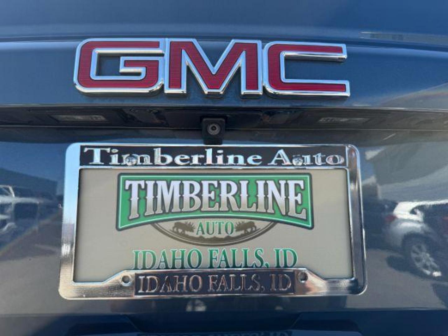 2020 GRAY /Jet Black GMC Yukon (1GKS2AKC2LR) with an EcoTec3 53L V-8 gasoline direct injection engine, Automatic transmission, located at 1175 N Woodruff Ave, Idaho Falls, ID, 83401, 43.506901, -111.999657 - At Timberline Auto, finding a great deal on your next vehicle is always easy! Our experienced sales staff's goal is to help find you the right vehicle at the right price! Our knowledgeable finance department has options for almost any credit score. We offer extended service contract options to prote - Photo#31
