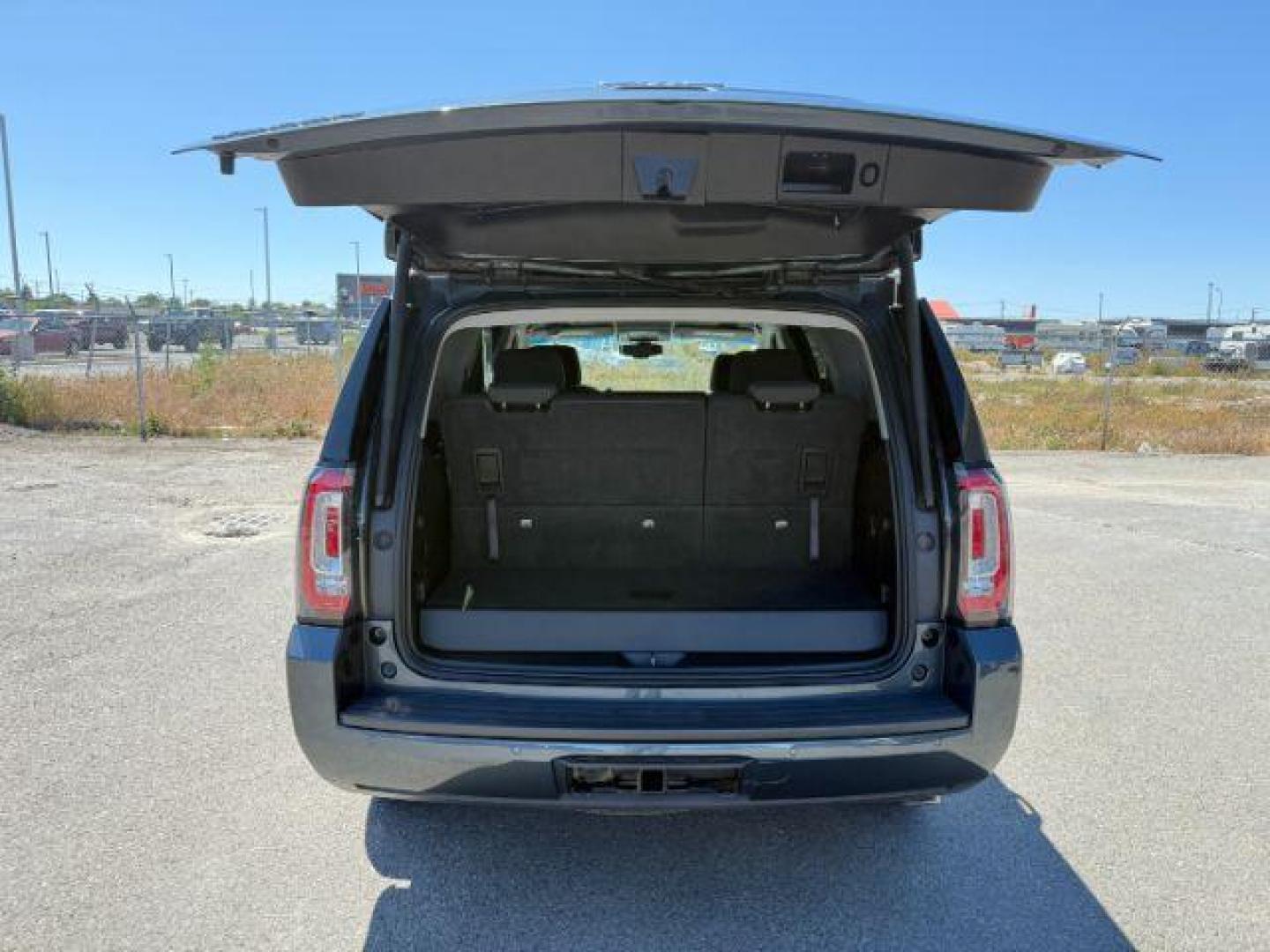 2020 GRAY /Jet Black GMC Yukon (1GKS2AKC2LR) with an EcoTec3 53L V-8 gasoline direct injection engine, Automatic transmission, located at 1175 N Woodruff Ave, Idaho Falls, ID, 83401, 43.506901, -111.999657 - At Timberline Auto, finding a great deal on your next vehicle is always easy! Our experienced sales staff's goal is to help find you the right vehicle at the right price! Our knowledgeable finance department has options for almost any credit score. We offer extended service contract options to prote - Photo#32