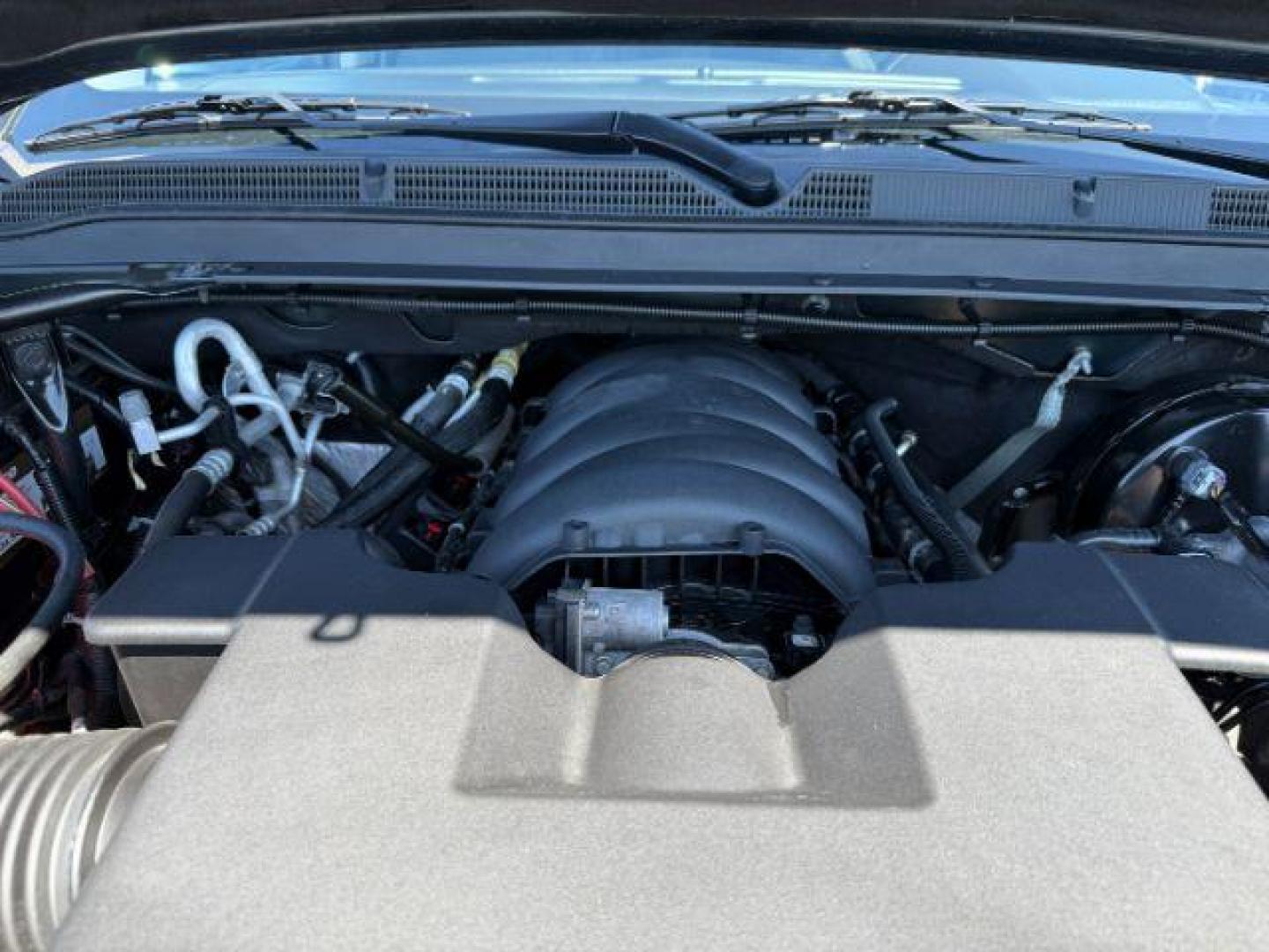 2020 GRAY /Jet Black GMC Yukon (1GKS2AKC2LR) with an EcoTec3 53L V-8 gasoline direct injection engine, Automatic transmission, located at 1175 N Woodruff Ave, Idaho Falls, ID, 83401, 43.506901, -111.999657 - At Timberline Auto, finding a great deal on your next vehicle is always easy! Our experienced sales staff's goal is to help find you the right vehicle at the right price! Our knowledgeable finance department has options for almost any credit score. We offer extended service contract options to prote - Photo#53