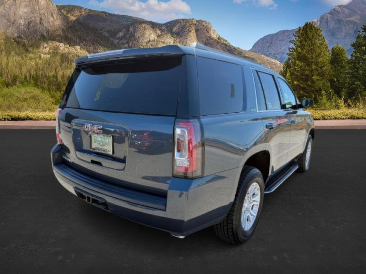 2020 GRAY /Jet Black GMC Yukon (1GKS2AKC2LR) with an EcoTec3 53L V-8 gasoline direct injection engine, Automatic transmission, located at 1175 N Woodruff Ave, Idaho Falls, ID, 83401, 43.506901, -111.999657 - At Timberline Auto, finding a great deal on your next vehicle is always easy! Our experienced sales staff's goal is to help find you the right vehicle at the right price! Our knowledgeable finance department has options for almost any credit score. We offer extended service contract options to prote - Photo#8