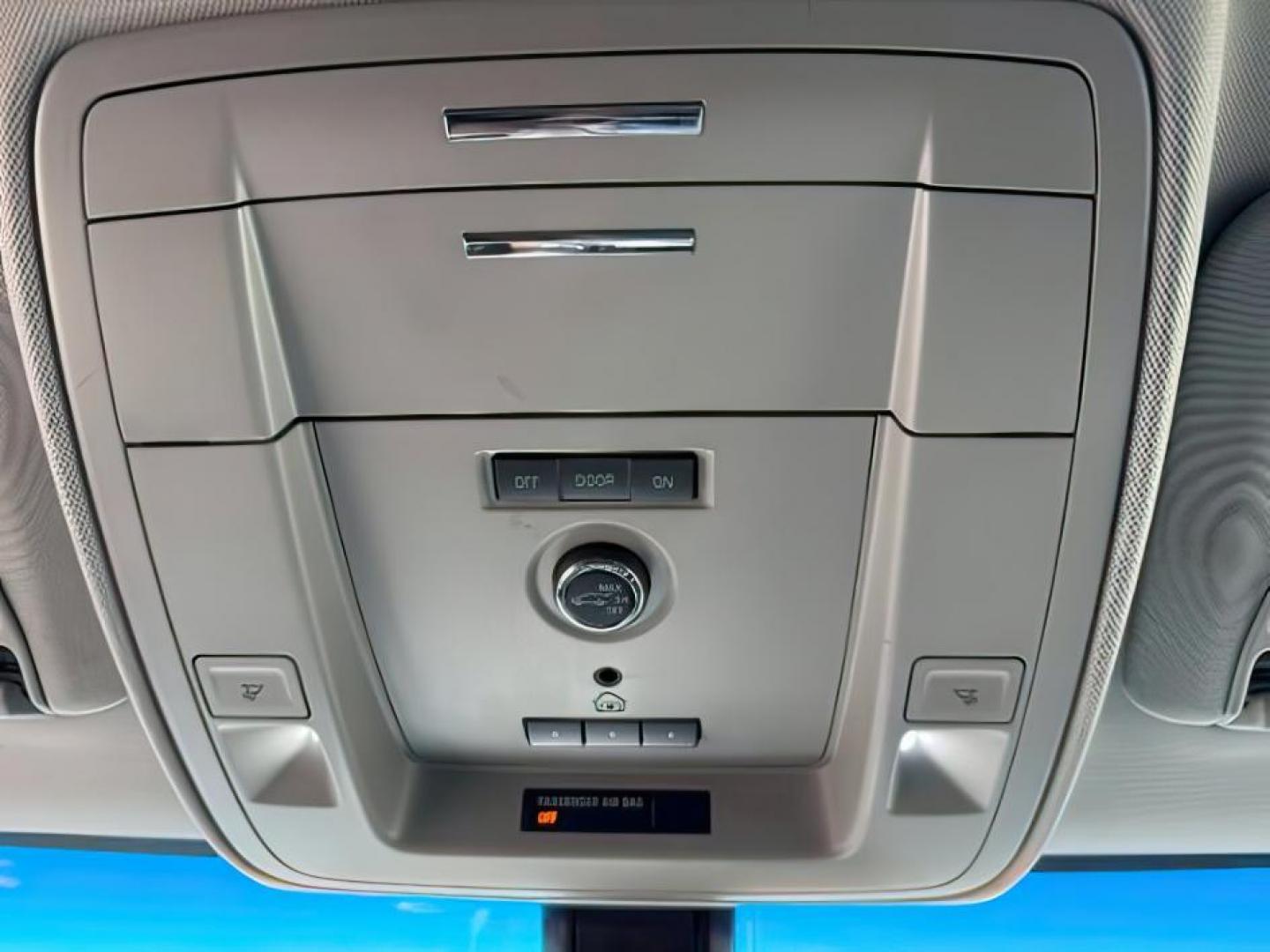 2020 GRAY /Jet Black GMC Yukon (1GKS2AKC2LR) with an EcoTec3 53L V-8 gasoline direct injection engine, Automatic transmission, located at 1175 N Woodruff Ave, Idaho Falls, ID, 83401, 43.506901, -111.999657 - At Timberline Auto, finding a great deal on your next vehicle is always easy! Our experienced sales staff's goal is to help find you the right vehicle at the right price! Our knowledgeable finance department has options for almost any credit score. We offer extended service contract options to prote - Photo#18