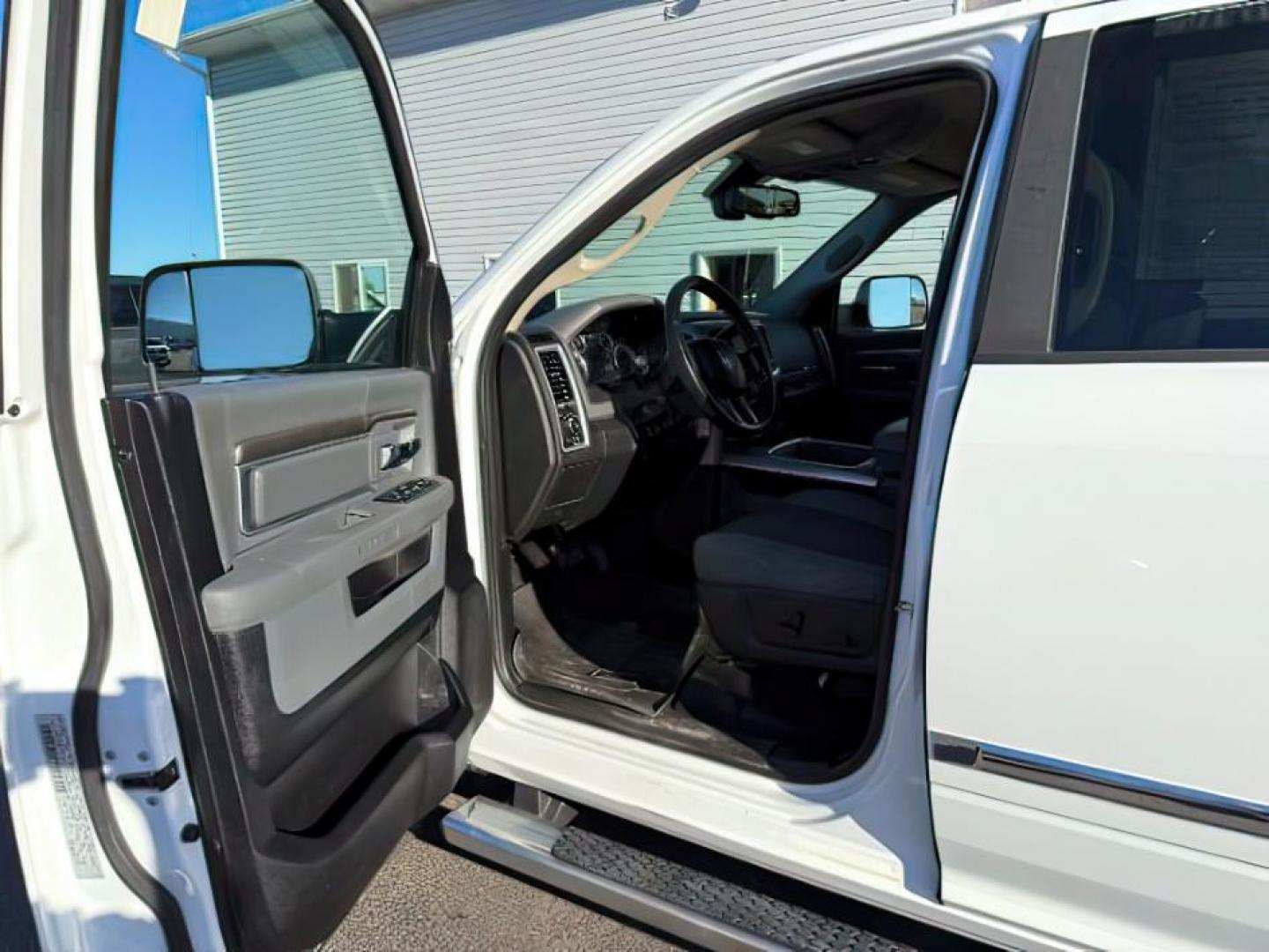 2016 Bright White Clearcoat /Diesel Gray/Black Ram 3500 (3C63RRHL8GG) with an 67L engine, Automatic transmission, located at 1175 N Woodruff Ave, Idaho Falls, ID, 83401, 43.506901, -111.999657 - At Timberline Auto, finding a great deal on your next vehicle is always easy! Our experienced sales staff's goal is to help find you the right vehicle at the right price! Our knowledgeable finance department has options for almost any credit score. We offer extended service contract options to prote - Photo#8