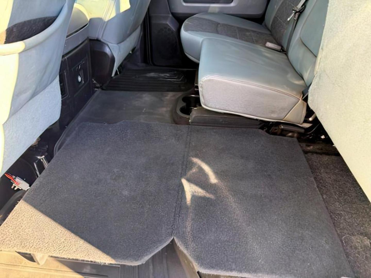 2016 Bright White Clearcoat /Diesel Gray/Black Ram 3500 (3C63RRHL8GG) with an 67L engine, Automatic transmission, located at 1175 N Woodruff Ave, Idaho Falls, ID, 83401, 43.506901, -111.999657 - At Timberline Auto, finding a great deal on your next vehicle is always easy! Our experienced sales staff's goal is to help find you the right vehicle at the right price! Our knowledgeable finance department has options for almost any credit score. We offer extended service contract options to prote - Photo#20