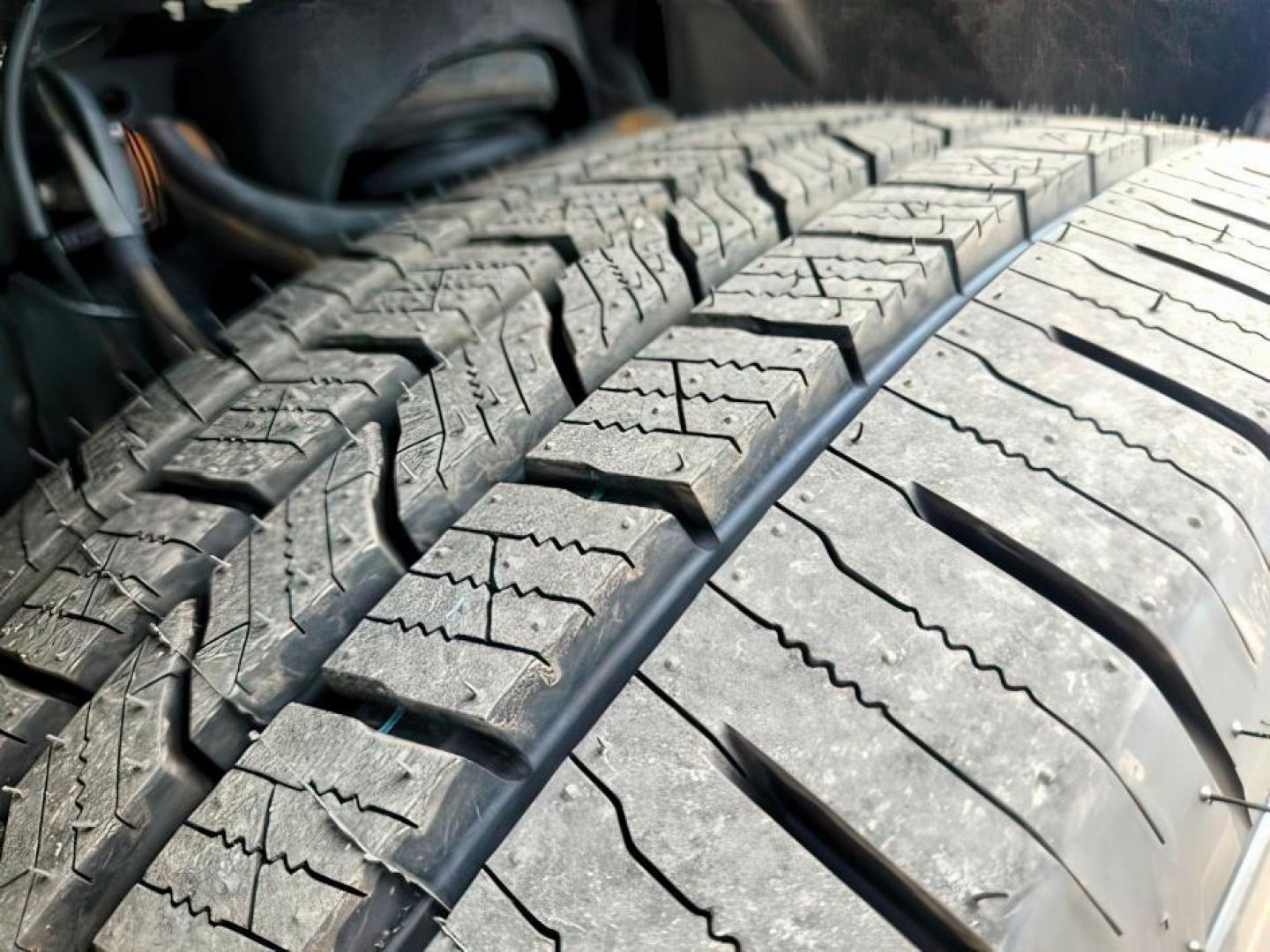2020 Blue Jeans Metallic /LEATHER Ford F-150 (1FTEW1E44LK) with an EcoBoost 35L V-6 portdirect injection engine, Automatic transmission, located at 1175 N Woodruff Ave, Idaho Falls, ID, 83401, 43.506901, -111.999657 - At Timberline Auto, finding a great deal on your next vehicle is always easy! Our experienced sales staff's goal is to help find you the right vehicle at the right price! Our knowledgeable finance department has options for almost any credit score. We offer extended service contract options to prote - Photo#8