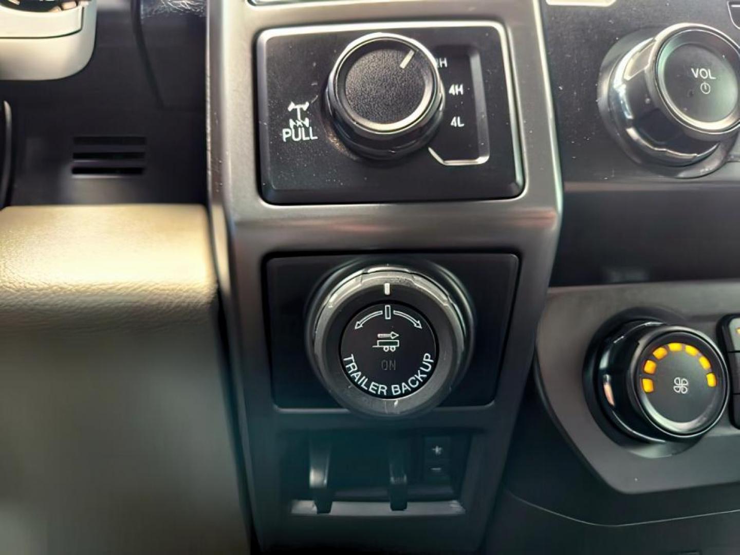 2020 Blue Jeans Metallic /LEATHER Ford F-150 (1FTEW1E44LK) with an EcoBoost 35L V-6 portdirect injection engine, Automatic transmission, located at 1175 N Woodruff Ave, Idaho Falls, ID, 83401, 43.506901, -111.999657 - At Timberline Auto, finding a great deal on your next vehicle is always easy! Our experienced sales staff's goal is to help find you the right vehicle at the right price! Our knowledgeable finance department has options for almost any credit score. We offer extended service contract options to prote - Photo#22