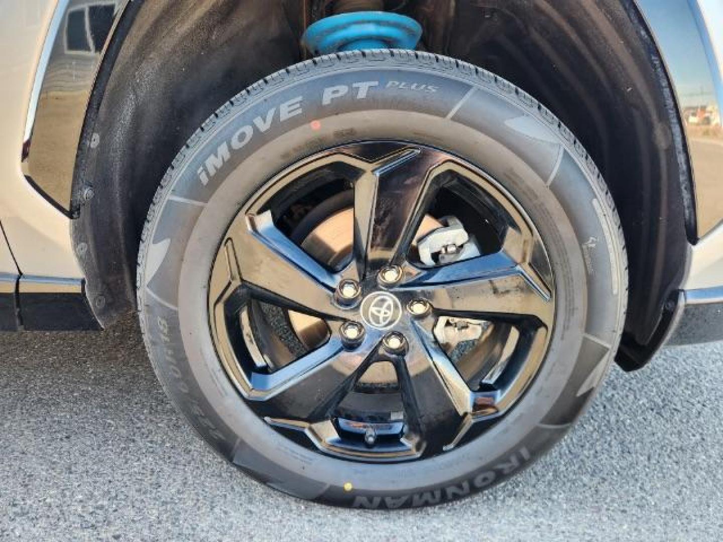 2020 Silver Sky Metallic w/Midnight Black Roof /Black Toyota RAV4 Hybrid (2T3EWRFV9LW) with an Dynamic Force 25L I-4 portdirect injection engine, Automatic transmission, located at 1175 N Woodruff Ave, Idaho Falls, ID, 83401, 43.506901, -111.999657 - At Timberline Auto, finding a great deal on your next vehicle is always easy! Our experienced sales staff's goal is to help find you the right vehicle at the right price! Our knowledgeable finance department has options for almost any credit score. We offer extended service contract options to prote - Photo#28