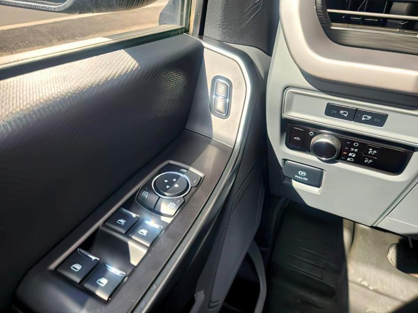 2023 Iconic Silver Metallic /Black Ford F-150 (1FTFW1E82PK) with an 35L V-6 portdirect injection engine, Automatic transmission, located at 1175 N Woodruff Ave, Idaho Falls, ID, 83401, 43.506901, -111.999657 - At Timberline Auto, finding a great deal on your next vehicle is always easy! Our experienced sales staff's goal is to help find you the right vehicle at the right price! Our knowledgeable finance department has options for almost any credit score. We offer extended service contract options to prote - Photo#27