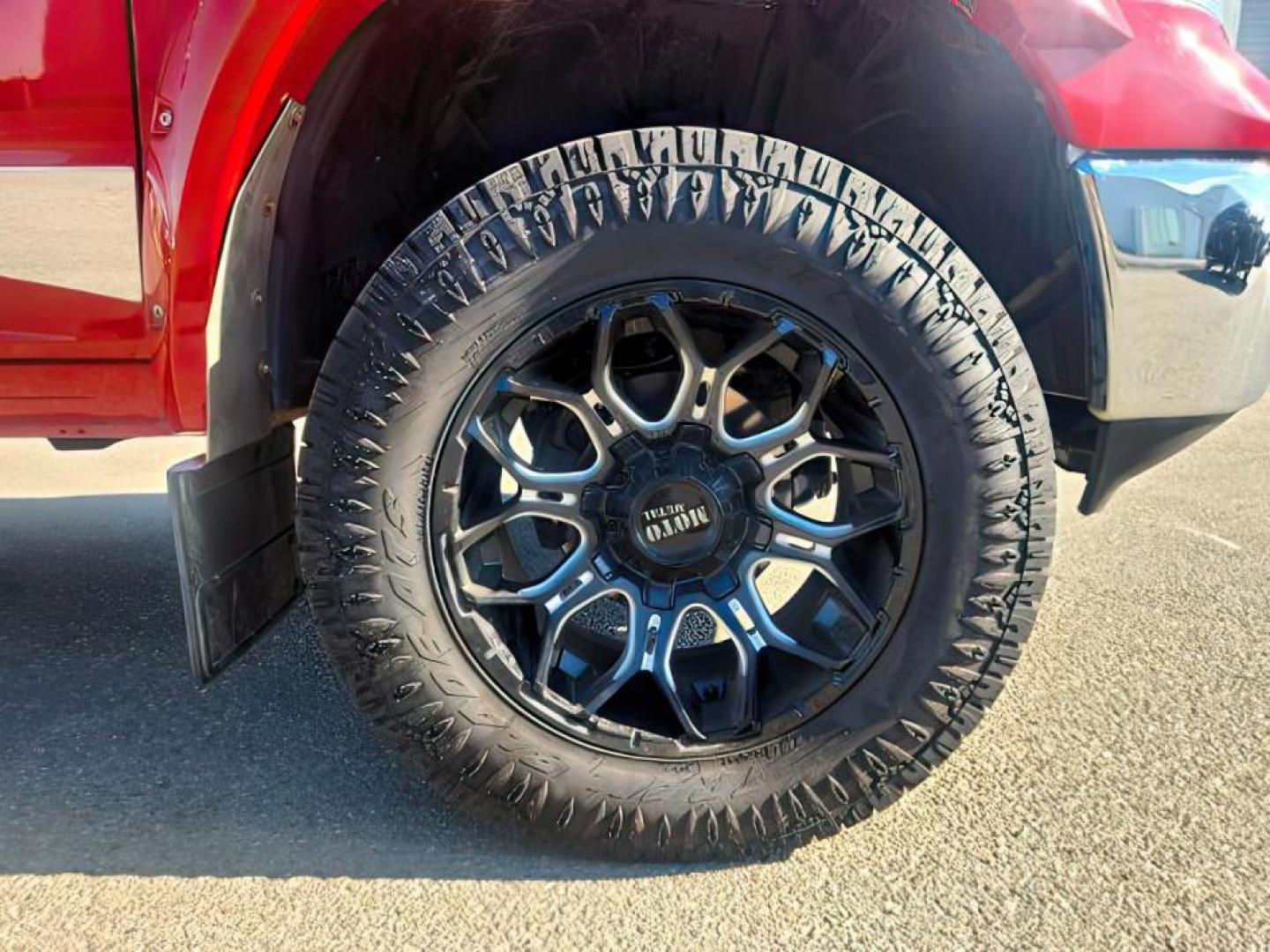 2014 RED /BLACK RAM 1500 LARAMIE (1C6RR7NT4ES) with an 5.7 engine, AUTOMATIC transmission, located at 1235 N Woodruff Ave., Idaho Falls, 83401, (208) 523-1053, 43.507172, -112.000488 - At Timberline Auto, finding a great deal on your next vehicle is always easy! Our experienced sales staff's goal is to help find you the right vehicle at the right price! Our knowledgeable finance department has options for almost any credit score. We offer extended service contract options to prote - Photo#9