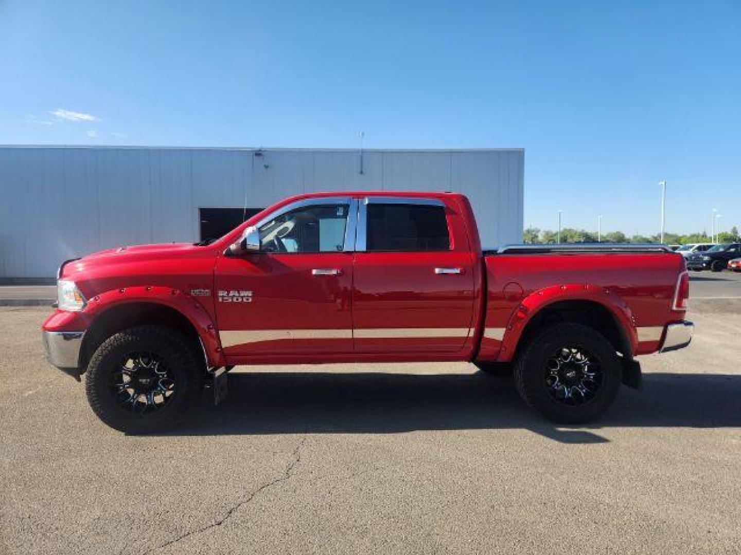 2014 RED /BLACK Ram 1500 (1C6RR7NT4ES) with an 57 engine, Automatic transmission, located at 1175 N Woodruff Ave, Idaho Falls, ID, 83401, 43.506901, -111.999657 - At Timberline Auto, finding a great deal on your next vehicle is always easy! Our experienced sales staff's goal is to help find you the right vehicle at the right price! Our knowledgeable finance department has options for almost any credit score. We offer extended service contract options to prote - Photo#28