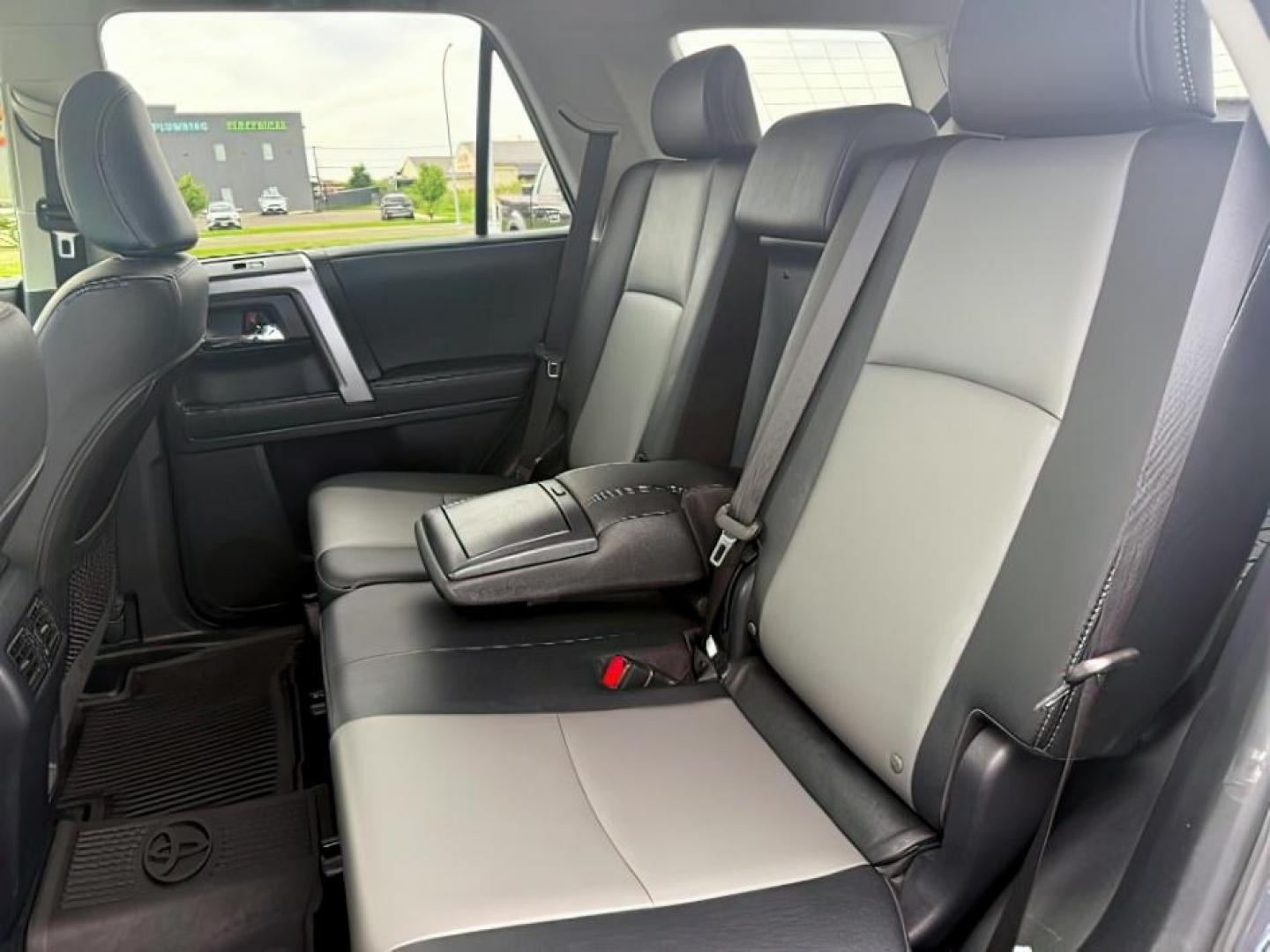 2024 GRAY /Black/Graphite Toyota 4Runner (JTENU5JR3R6) with an 4L V-6 DOHC engine, Automatic transmission, located at 1175 N Woodruff Ave, Idaho Falls, ID, 83401, 43.506901, -111.999657 - At Timberline Auto, finding a great deal on your next vehicle is always easy! Our experienced sales staff's goal is to help find you the right vehicle at the right price! Our knowledgeable finance department has options for almost any credit score. We offer extended service contract options to prote - Photo#27