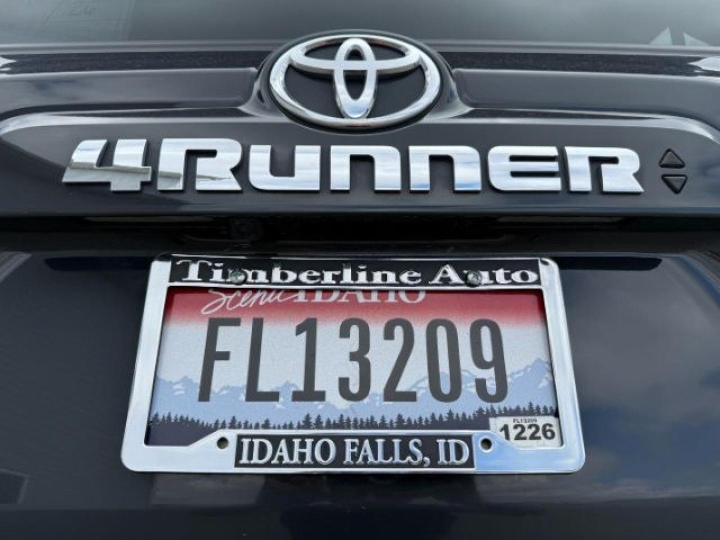 2024 GRAY /Black/Graphite Toyota 4Runner SR5 Premium (JTENU5JR3R6) with an 4L V-6 DOHC engine, AUTOMATIC transmission, located at 1235 N Woodruff Ave., Idaho Falls, 83401, (208) 523-1053, 43.507172, -112.000488 - Photo#36