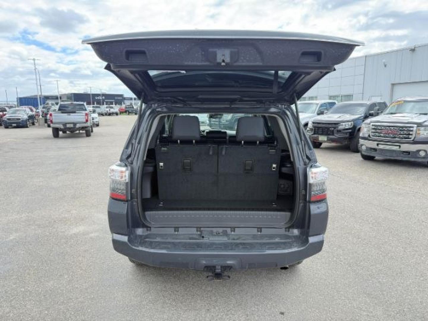 2024 GRAY /Black/Graphite Toyota 4Runner SR5 Premium (JTENU5JR3R6) with an 4L V-6 DOHC engine, AUTOMATIC transmission, located at 1235 N Woodruff Ave., Idaho Falls, 83401, (208) 523-1053, 43.507172, -112.000488 - Photo#37
