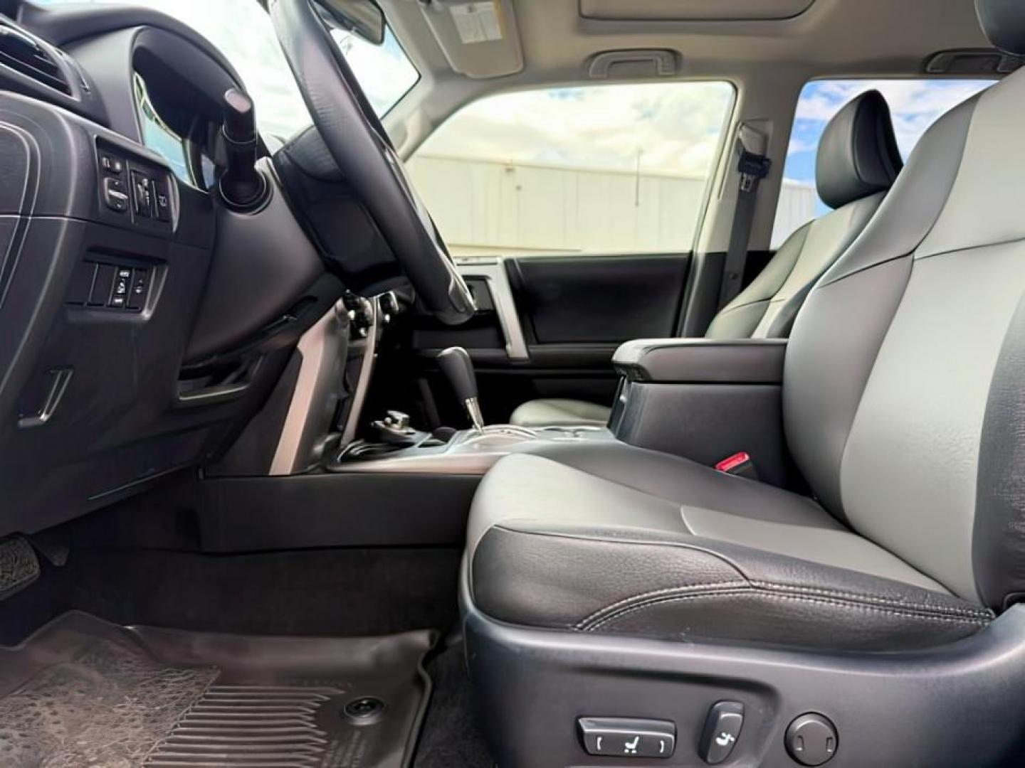 2024 GRAY /Black/Graphite Toyota 4Runner SR5 Premium (JTENU5JR3R6) with an 4L V-6 DOHC engine, AUTOMATIC transmission, located at 1235 N Woodruff Ave., Idaho Falls, 83401, (208) 523-1053, 43.507172, -112.000488 - Photo#14