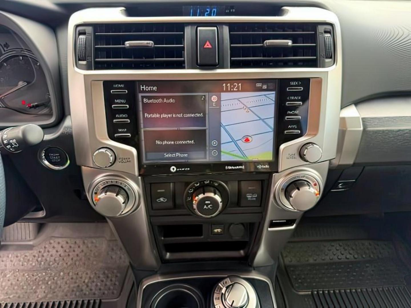 2024 GRAY /Black/Graphite Toyota 4Runner SR5 Premium (JTENU5JR3R6) with an 4L V-6 DOHC engine, AUTOMATIC transmission, located at 1235 N Woodruff Ave., Idaho Falls, 83401, (208) 523-1053, 43.507172, -112.000488 - Photo#17