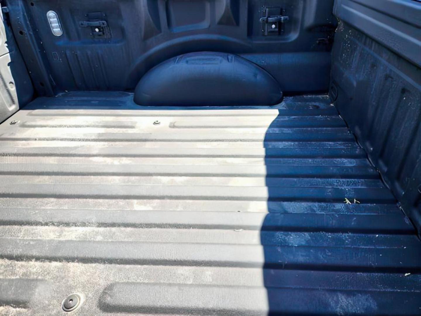 2016 Blue Jeans Metallic /Medium Earth Gray Ford F-150 (1FTEW1EG1GK) with an 35L V-6 DOHC engine, Automatic transmission, located at 1175 N Woodruff Ave, Idaho Falls, ID, 83401, 43.506901, -111.999657 - At Timberline Auto, finding a great deal on your next vehicle is always easy! Our experienced sales staff's goal is to help find you the right vehicle at the right price! Our knowledgeable finance department has options for almost any credit score. We offer extended service contract options to prote - Photo#5