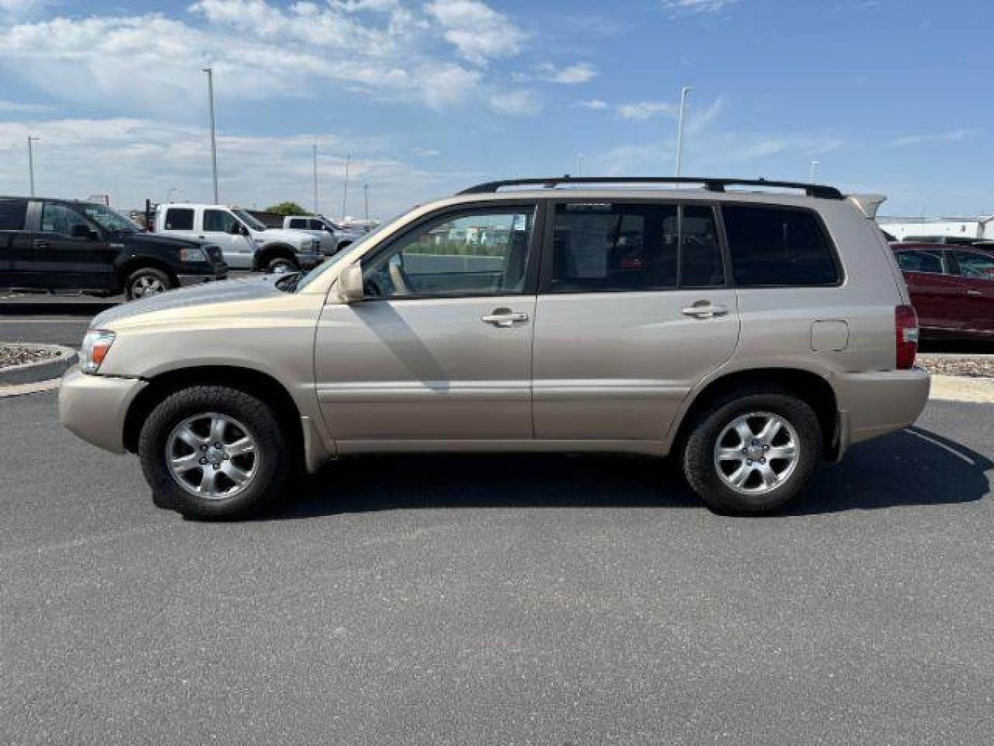 2004 TAN /Ivory Toyota Highlander V6 | Limited V6 (JTEEP21A740) with an 3.3L V-6 DOHC engine, AUTOMATIC transmission, located at 1235 N Woodruff Ave., Idaho Falls, 83401, (208) 523-1053, 43.507172, -112.000488 - Photo#1