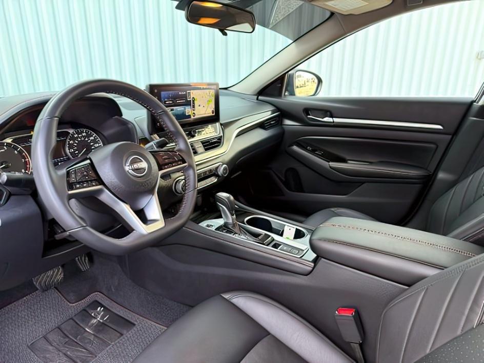 2024 BLUE /Sport Nissan Altima SR Intelligent AWD (1N4BL4CW2RN) with an 2.5L I-4 gasoline direct injection engine, AUTOMATIC transmission, located at 1235 N Woodruff Ave., Idaho Falls, 83401, (208) 523-1053, 43.507172, -112.000488 - 2024 Nissan Altima AWD powered by a 2.5L 4-cylinder engine and Xtronic CVT transmission. All-wheel drive adds year-round confidence, making it a great fit for Idaho roads and changing weather conditions. Features include Nissan Safety Shield 360 with automatic emergency braking, blind spot warning,- Photo#11