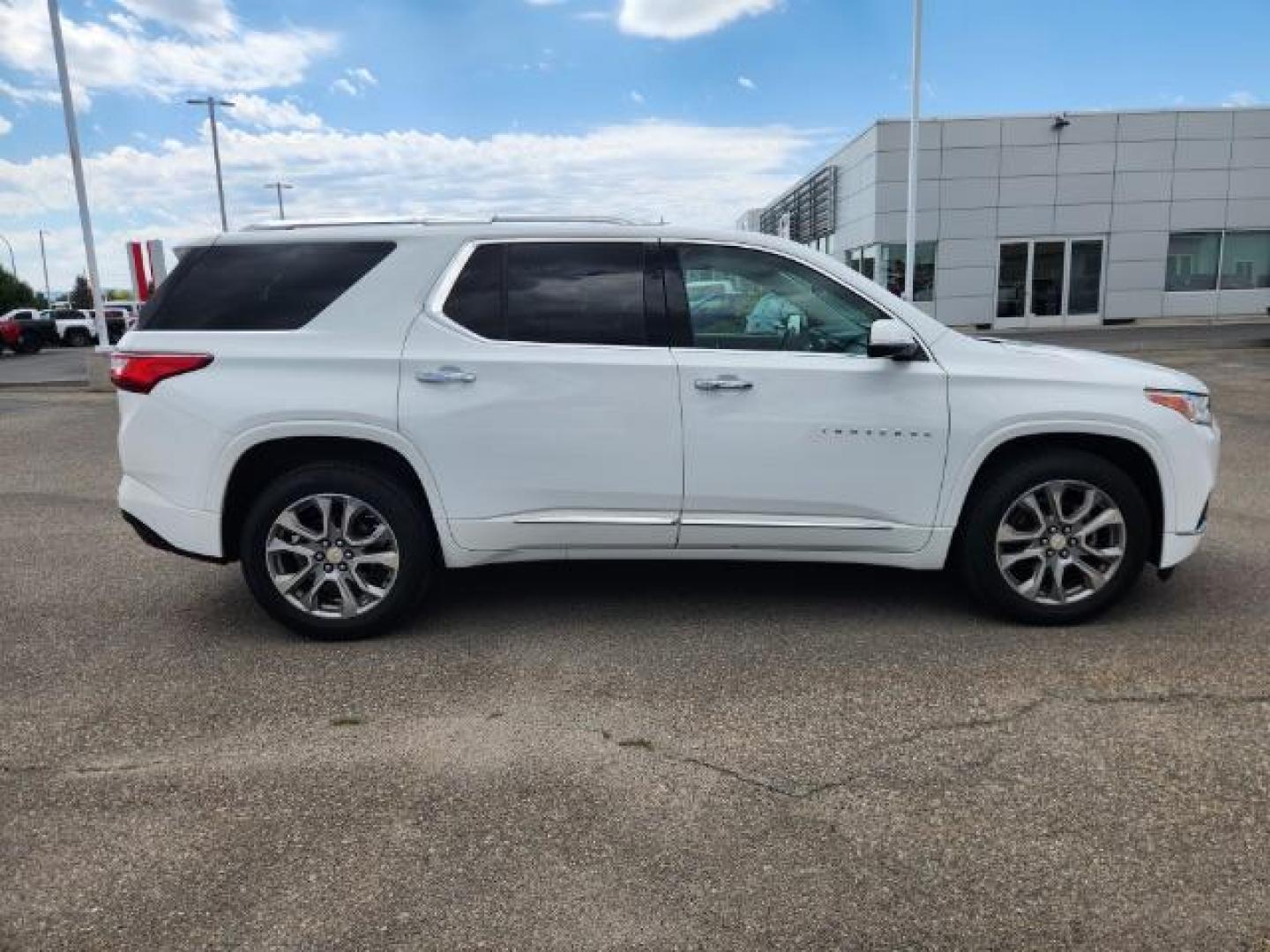 2019 Summit White /Jet Black Chevrolet Traverse (1GNEVKKW3KJ) with an 36L V-6 gasoline direct injection engine, Automatic transmission, located at 1175 N Woodruff Ave, Idaho Falls, ID, 83401, 43.506901, -111.999657 - At Timberline Auto, finding a great deal on your next vehicle is always easy! Our experienced sales staff's goal is to help find you the right vehicle at the right price! Our knowledgeable finance department has options for almost any credit score. We offer extended service contract options to prote - Photo#36