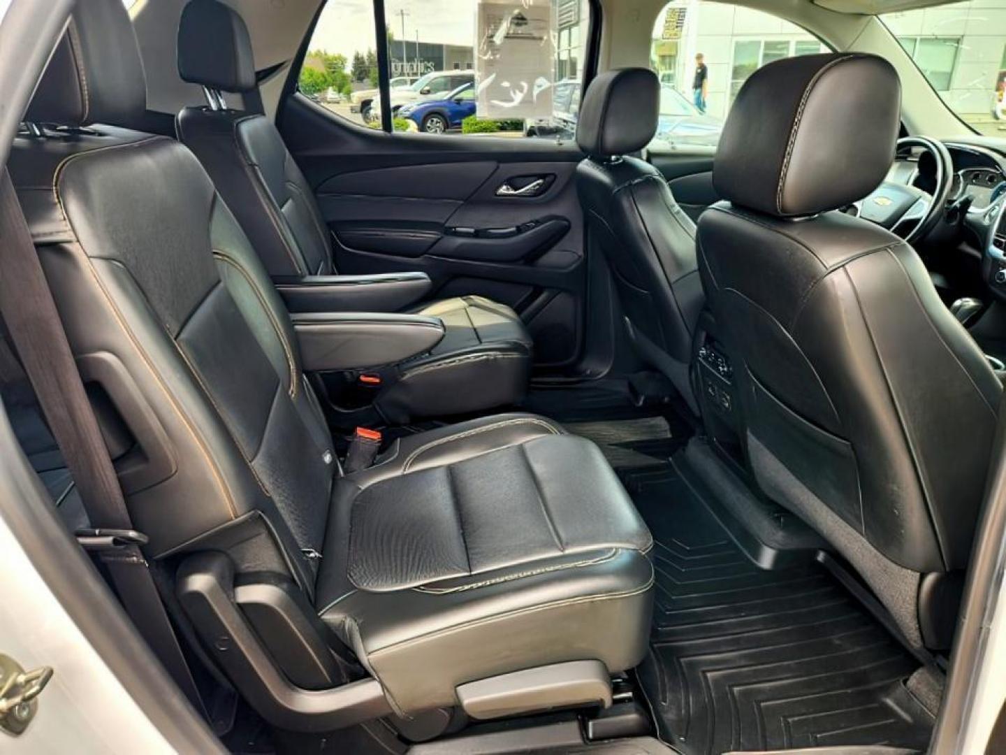2019 Summit White /Jet Black Chevrolet Traverse (1GNEVKKW3KJ) with an 36L V-6 gasoline direct injection engine, Automatic transmission, located at 1175 N Woodruff Ave, Idaho Falls, ID, 83401, 43.506901, -111.999657 - At Timberline Auto, finding a great deal on your next vehicle is always easy! Our experienced sales staff's goal is to help find you the right vehicle at the right price! Our knowledgeable finance department has options for almost any credit score. We offer extended service contract options to prote - Photo#15