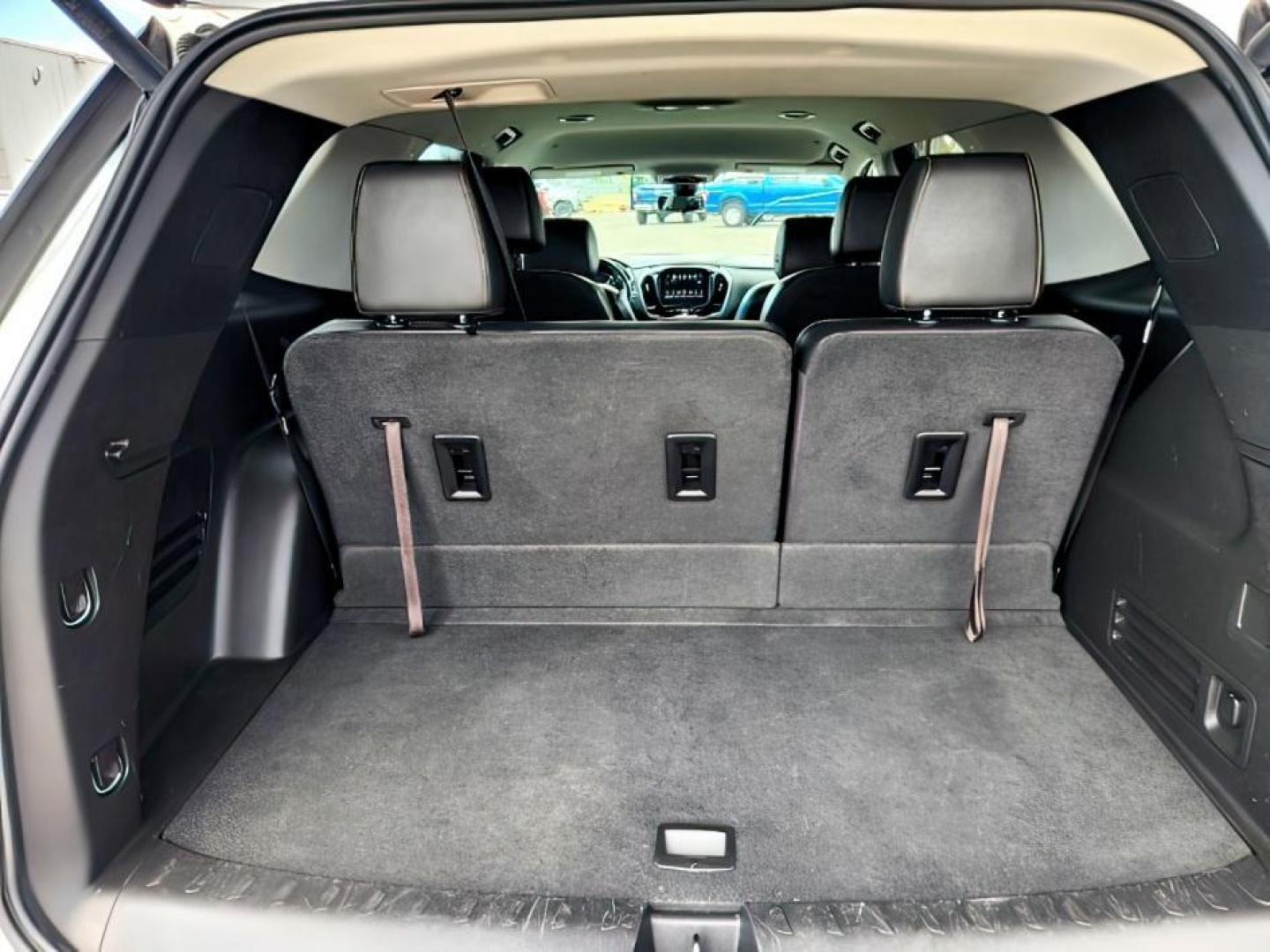 2019 Summit White /Jet Black Chevrolet Traverse (1GNEVKKW3KJ) with an 36L V-6 gasoline direct injection engine, Automatic transmission, located at 1175 N Woodruff Ave, Idaho Falls, ID, 83401, 43.506901, -111.999657 - At Timberline Auto, finding a great deal on your next vehicle is always easy! Our experienced sales staff's goal is to help find you the right vehicle at the right price! Our knowledgeable finance department has options for almost any credit score. We offer extended service contract options to prote - Photo#19