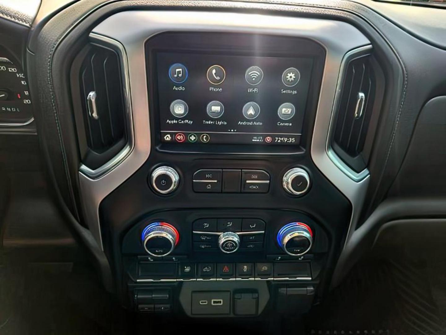 2022 Quicksilver Metallic /Jet Black GMC Sierra 3500HD (1GT49TE70NF) with an 66L V-8 gasoline direct injection engine, Automatic transmission, located at 1175 N Woodruff Ave, Idaho Falls, ID, 83401, 43.506901, -111.999657 - At Timberline Auto, finding a great deal on your next vehicle is always easy! Our experienced sales staff's goal is to help find you the right vehicle at the right price! Our knowledgeable finance department has options for almost any credit score. We offer extended service contract options to prote - Photo#22