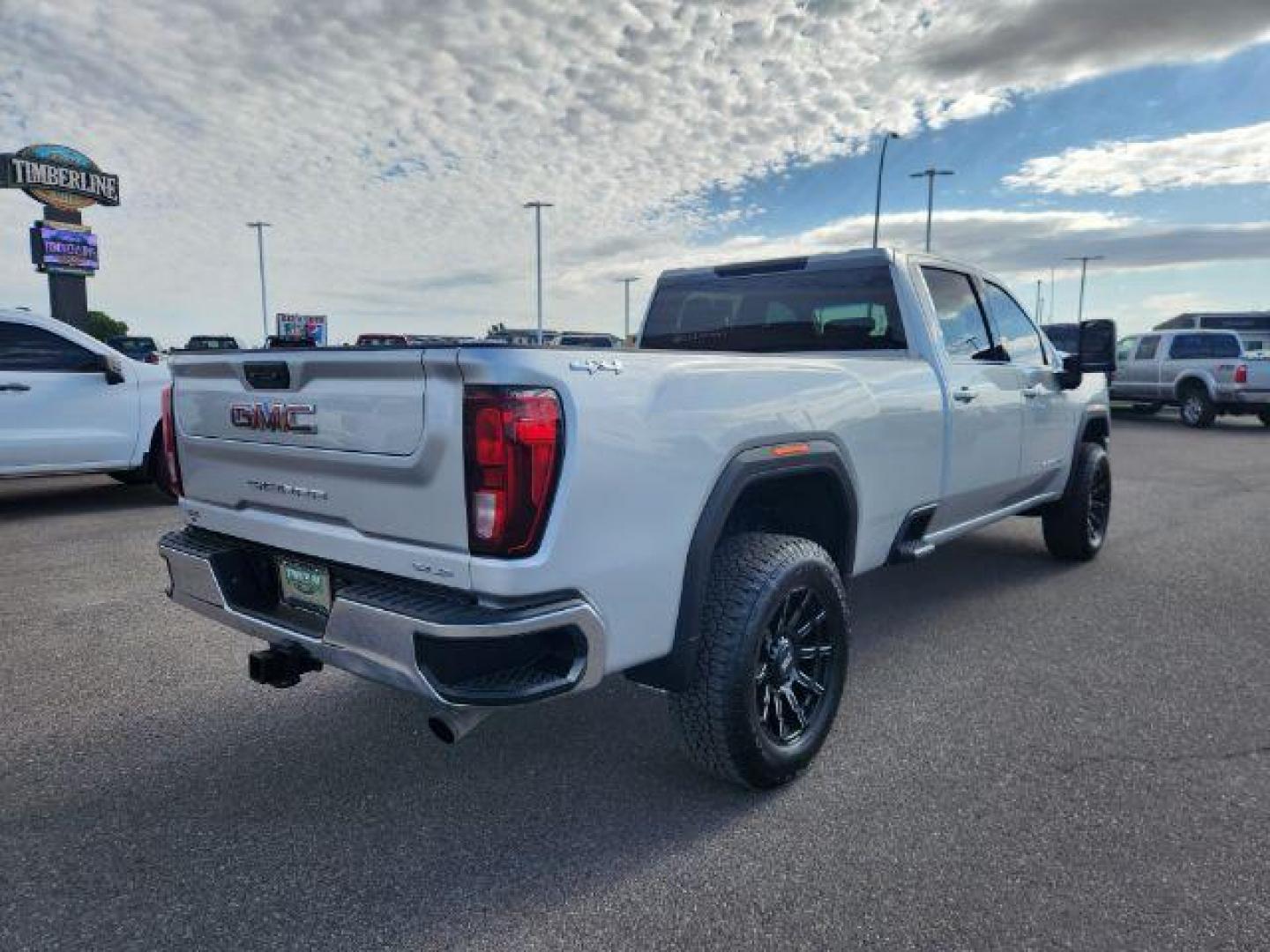 2022 Quicksilver Metallic /Jet Black GMC Sierra 3500HD (1GT49TE70NF) with an 66L V-8 gasoline direct injection engine, Automatic transmission, located at 1175 N Woodruff Ave, Idaho Falls, ID, 83401, 43.506901, -111.999657 - At Timberline Auto, finding a great deal on your next vehicle is always easy! Our experienced sales staff's goal is to help find you the right vehicle at the right price! Our knowledgeable finance department has options for almost any credit score. We offer extended service contract options to prote - Photo#31