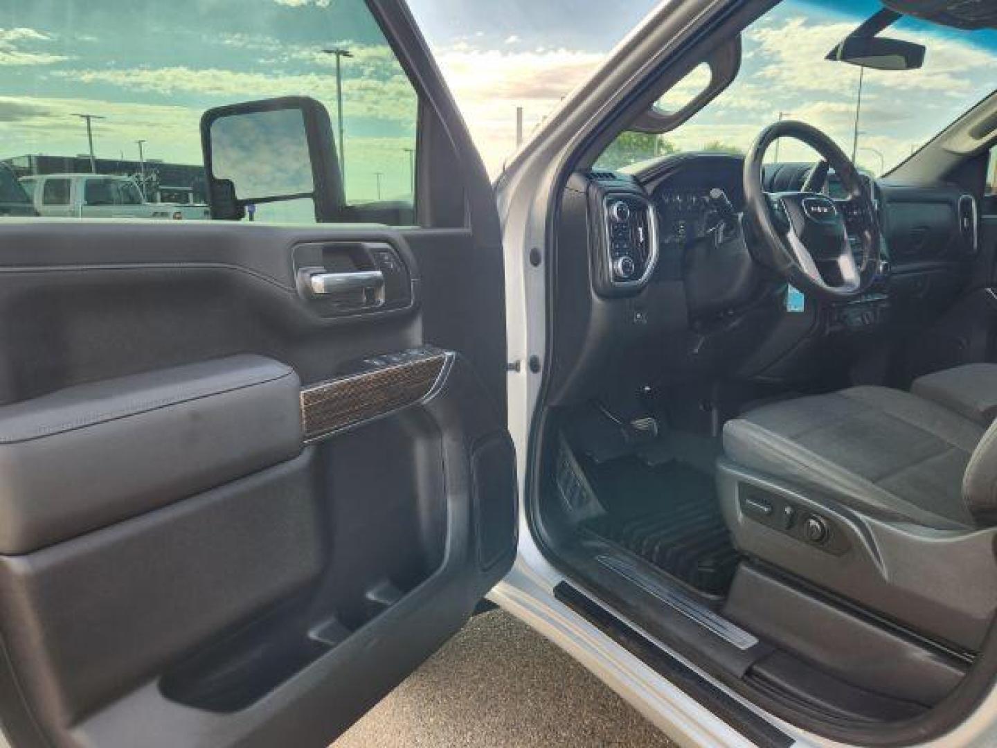 2022 Quicksilver Metallic /Jet Black GMC Sierra 3500HD (1GT49TE70NF) with an 66L V-8 gasoline direct injection engine, Automatic transmission, located at 1175 N Woodruff Ave, Idaho Falls, ID, 83401, 43.506901, -111.999657 - At Timberline Auto, finding a great deal on your next vehicle is always easy! Our experienced sales staff's goal is to help find you the right vehicle at the right price! Our knowledgeable finance department has options for almost any credit score. We offer extended service contract options to prote - Photo#36