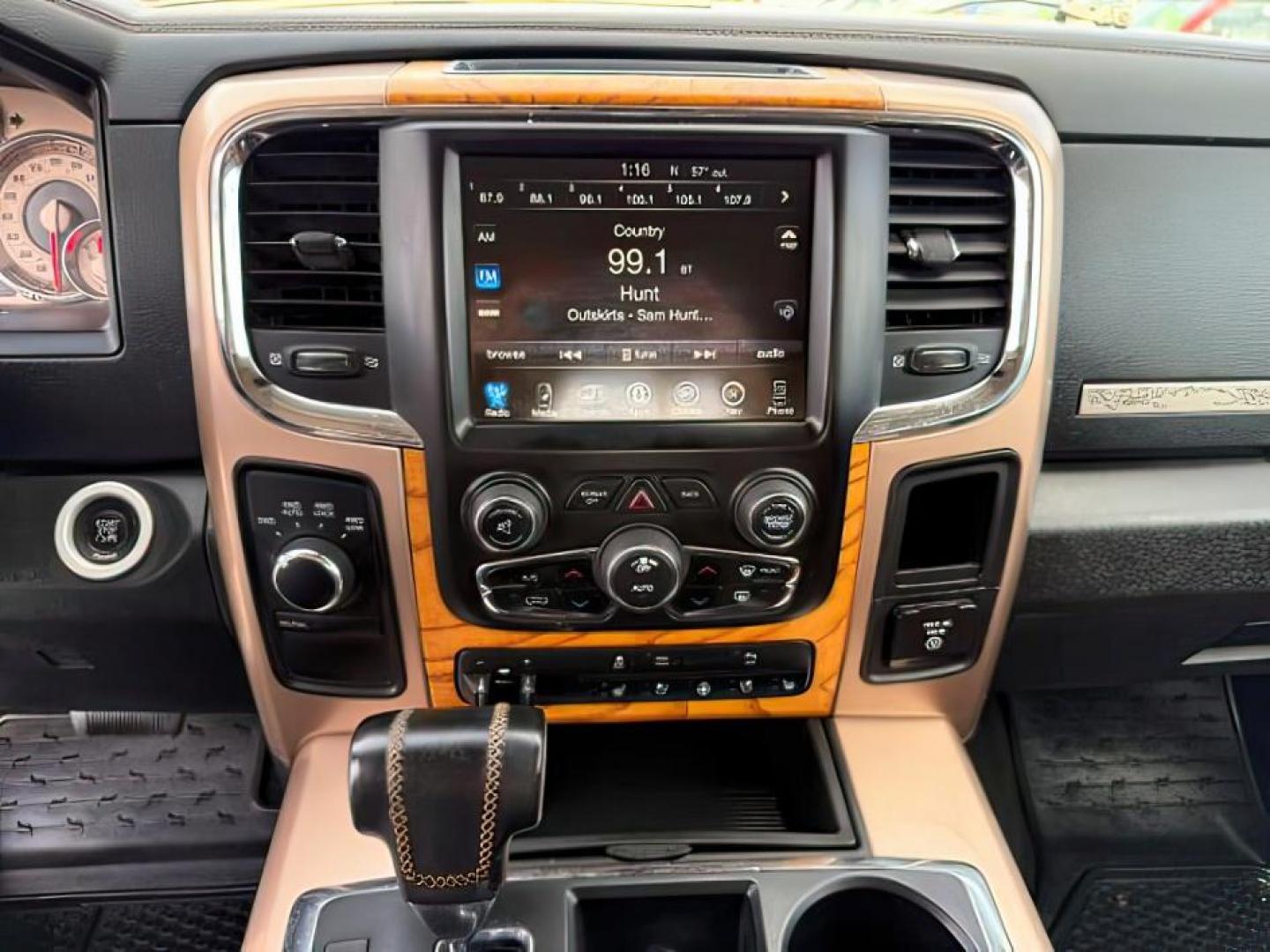 2013 WHITE /LEATHER RAM 1500 LARAMIE LONGHORN (1C6RR7PTXDS) with an 5.7 V8 engine, AUTO transmission, located at 1235 N Woodruff Ave., Idaho Falls, 83401, (208) 523-1053, 43.507172, -112.000488 - At Timberline Auto, finding a great deal on your next vehicle is always easy! Our experienced sales staff's goal is to help find you the right vehicle at the right price! Our knowledgeable finance department has options for almost any credit score. We offer extended service contract options to prote - Photo#13