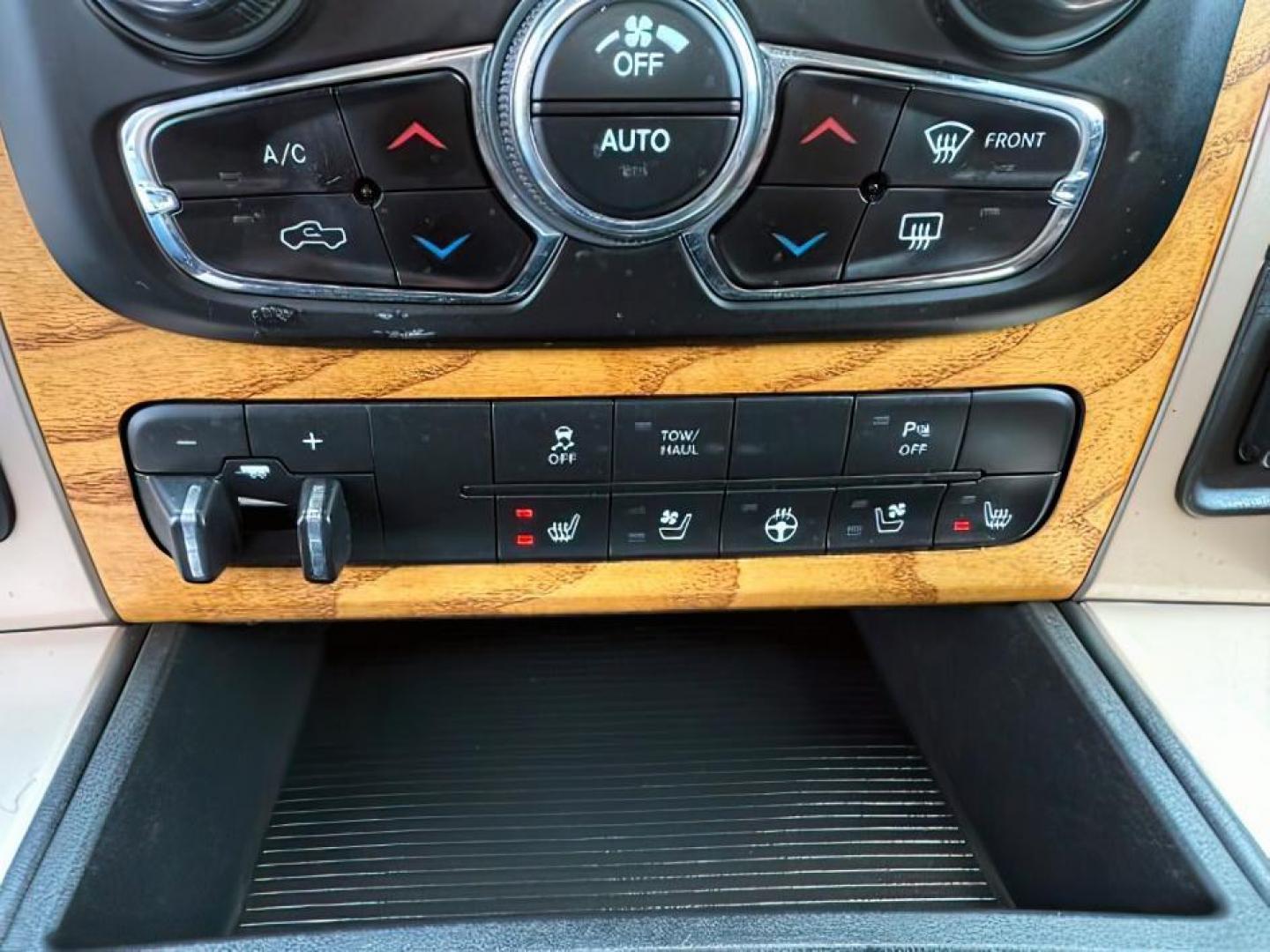 2013 WHITE /LEATHER RAM 1500 LARAMIE LONGHORN (1C6RR7PTXDS) with an 5.7 V8 engine, AUTO transmission, located at 1235 N Woodruff Ave., Idaho Falls, 83401, (208) 523-1053, 43.507172, -112.000488 - At Timberline Auto, finding a great deal on your next vehicle is always easy! Our experienced sales staff's goal is to help find you the right vehicle at the right price! Our knowledgeable finance department has options for almost any credit score. We offer extended service contract options to prote - Photo#15