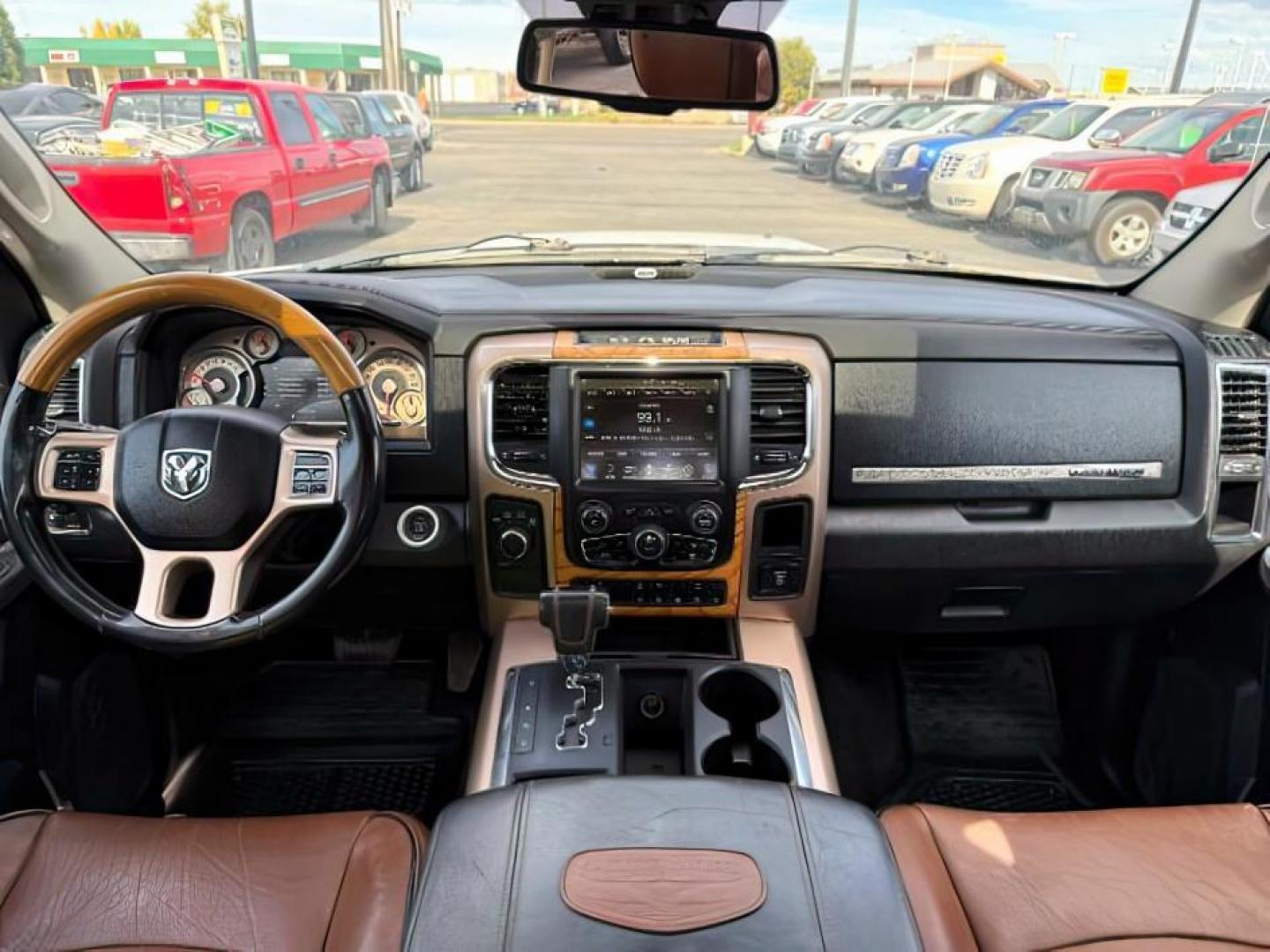 2013 WHITE /LEATHER RAM 1500 LARAMIE LONGHORN (1C6RR7PTXDS) with an 5.7 V8 engine, AUTO transmission, located at 1235 N Woodruff Ave., Idaho Falls, 83401, (208) 523-1053, 43.507172, -112.000488 - At Timberline Auto, finding a great deal on your next vehicle is always easy! Our experienced sales staff's goal is to help find you the right vehicle at the right price! Our knowledgeable finance department has options for almost any credit score. We offer extended service contract options to prote - Photo#19