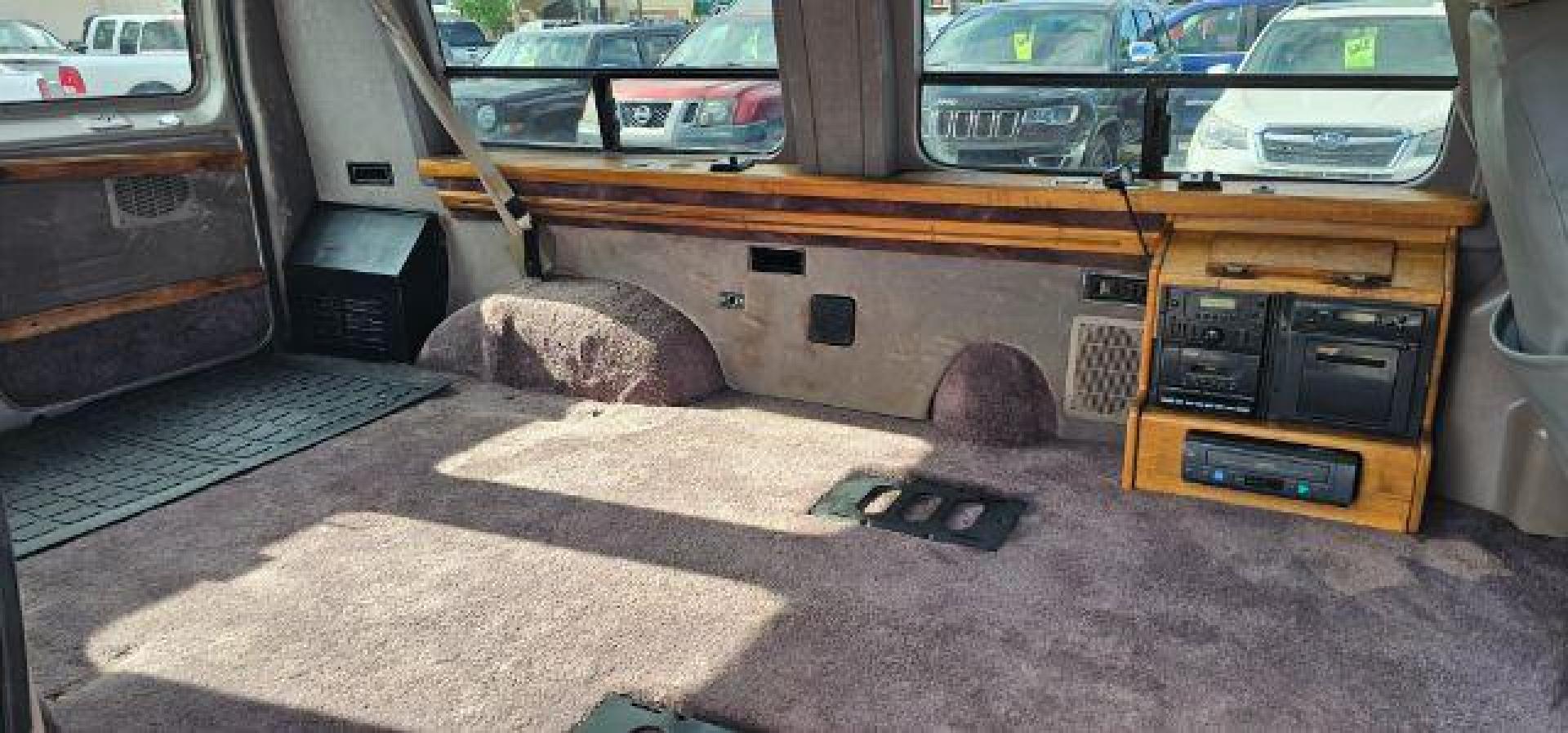 1995 TAN /CLOTH Ford E-150 (1FDEE14H4SH) with an 58 engine, Automatic transmission, located at 1175 N Woodruff Ave, Idaho Falls, ID, 83401, 43.506901, -111.999657 - At Timberline Auto, finding a great deal on your next vehicle is always easy! Our experienced sales staff's goal is to help find you the right vehicle at the right price! Our knowledgeable finance department has options for almost any credit score. We offer extended service contract options to prote - Photo#25