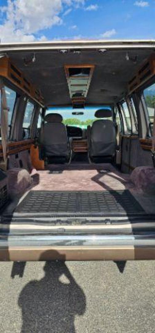 1995 TAN /CLOTH Ford E-150 (1FDEE14H4SH) with an 58 engine, Automatic transmission, located at 1175 N Woodruff Ave, Idaho Falls, ID, 83401, 43.506901, -111.999657 - At Timberline Auto, finding a great deal on your next vehicle is always easy! Our experienced sales staff's goal is to help find you the right vehicle at the right price! Our knowledgeable finance department has options for almost any credit score. We offer extended service contract options to prote - Photo#27