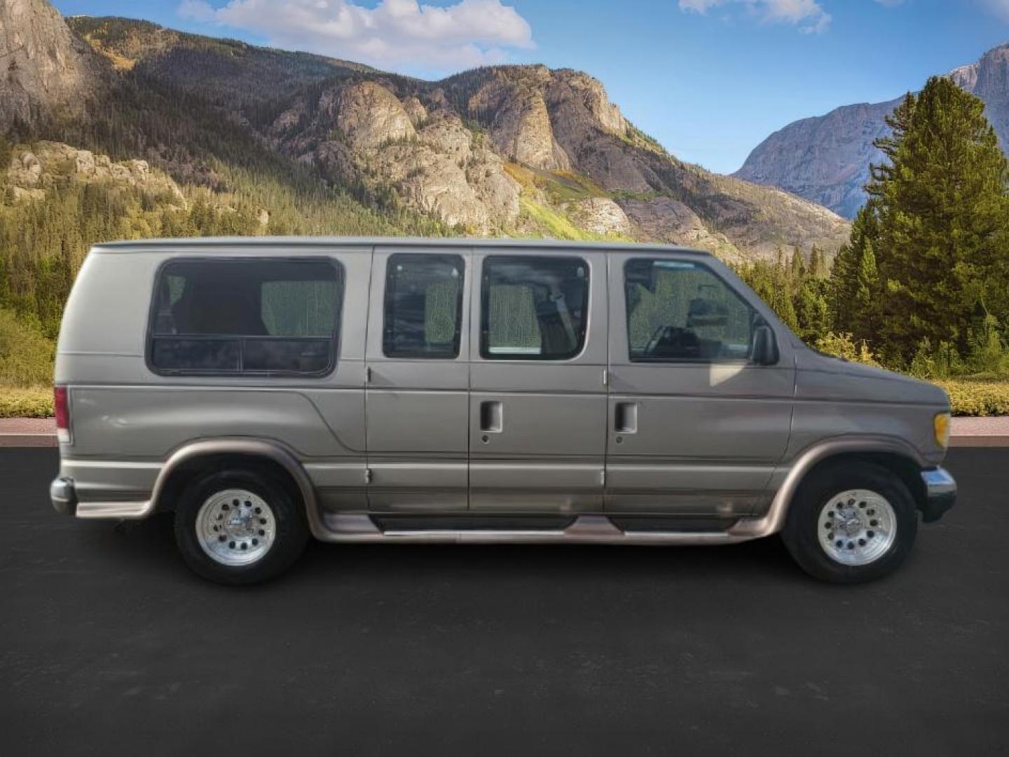1995 TAN /CLOTH Ford E-150 (1FDEE14H4SH) with an 58 engine, Automatic transmission, located at 1175 N Woodruff Ave, Idaho Falls, ID, 83401, 43.506901, -111.999657 - At Timberline Auto, finding a great deal on your next vehicle is always easy! Our experienced sales staff's goal is to help find you the right vehicle at the right price! Our knowledgeable finance department has options for almost any credit score. We offer extended service contract options to prote - Photo#5